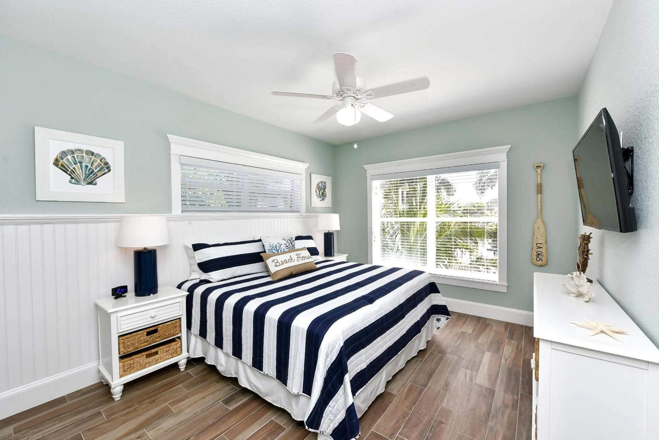 Bed in Surf View