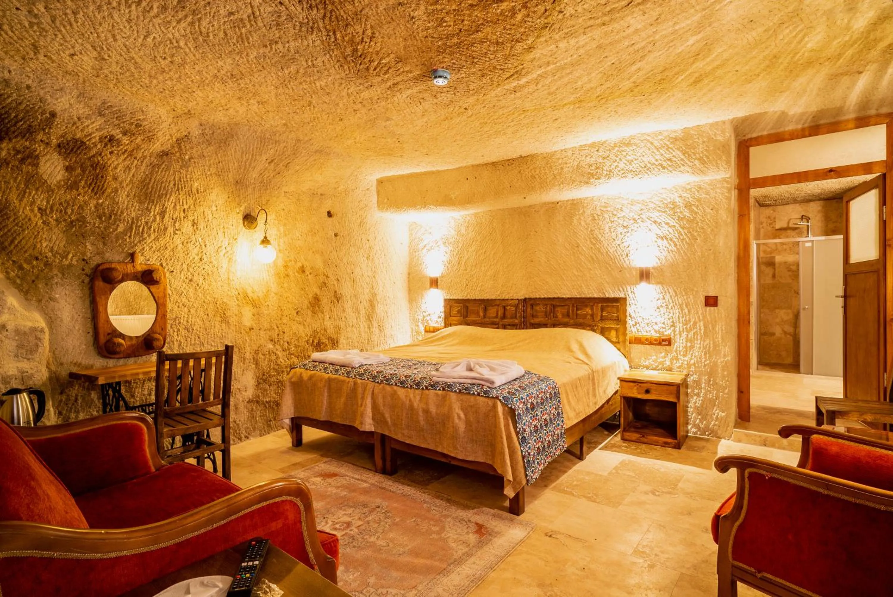 Bed in Cappadocia inans Cave & Swimming Pool Hot