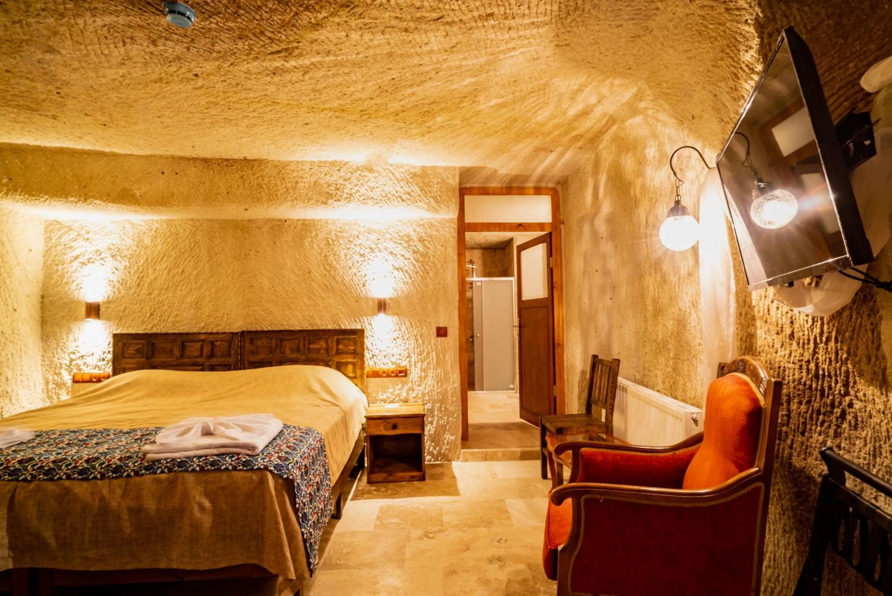 Bed in Cappadocia inans Cave & Swimming Pool Hot