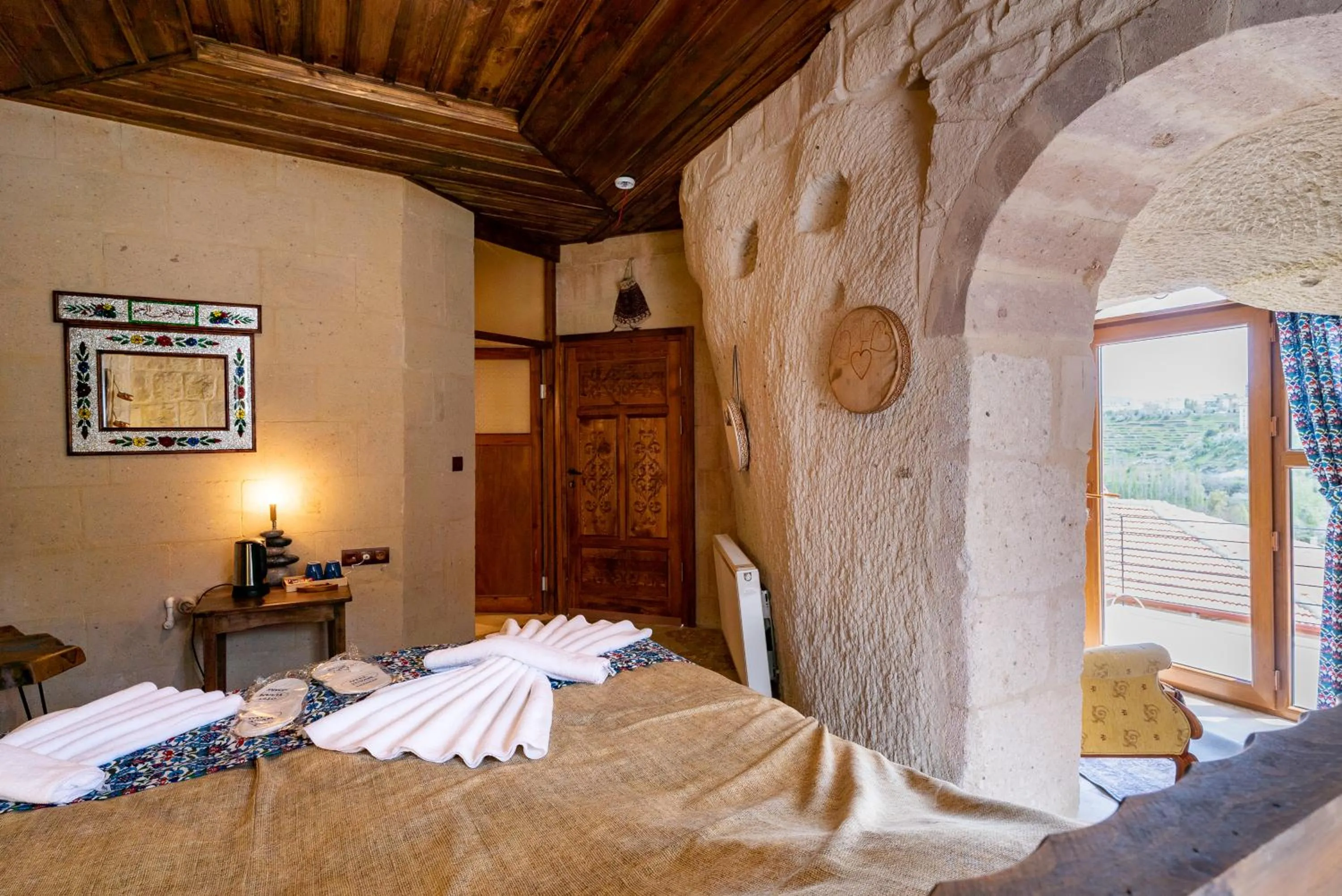 Bed in Cappadocia inans Cave & Swimming Pool Hot