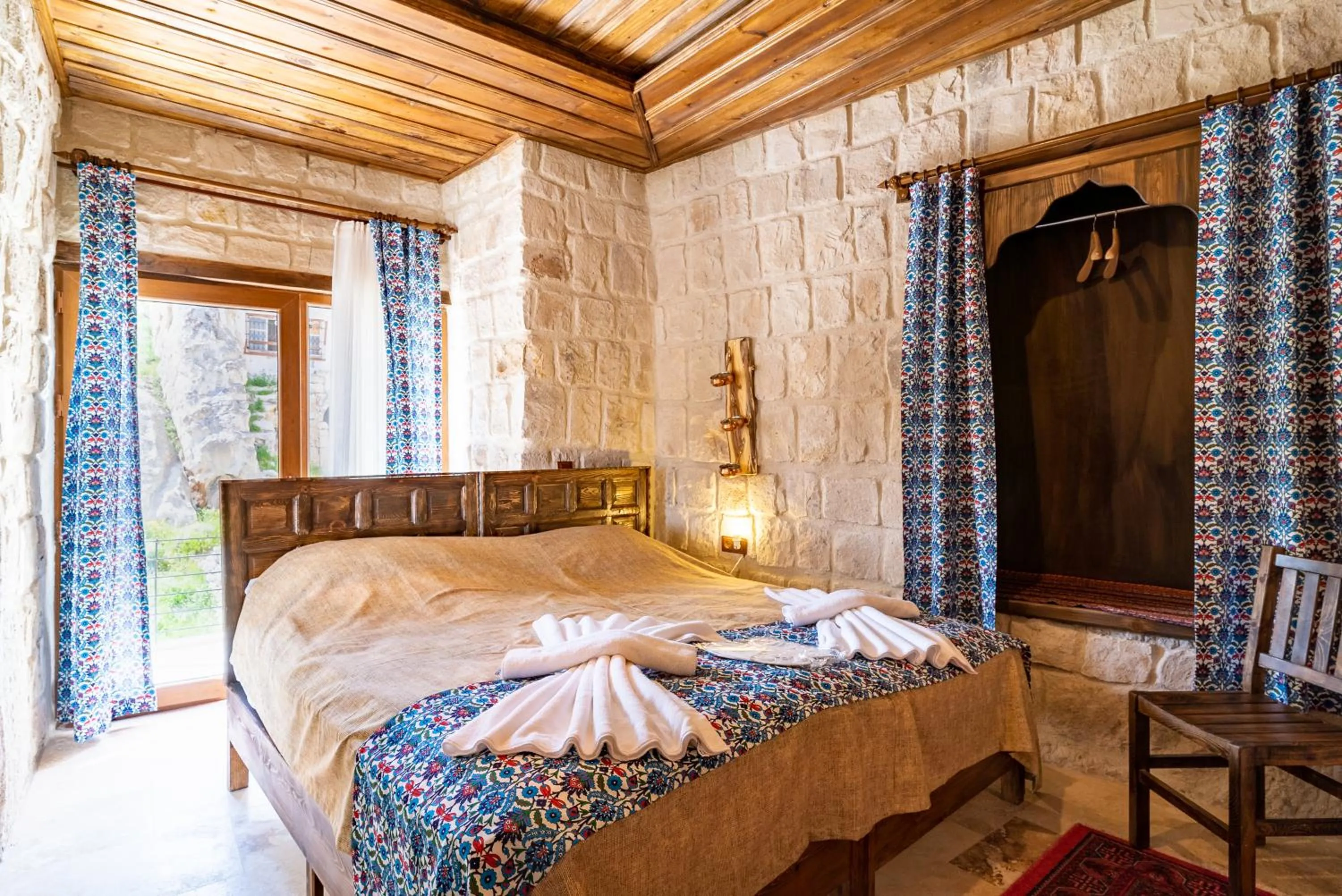 Bed in Cappadocia inans Cave & Swimming Pool Hot