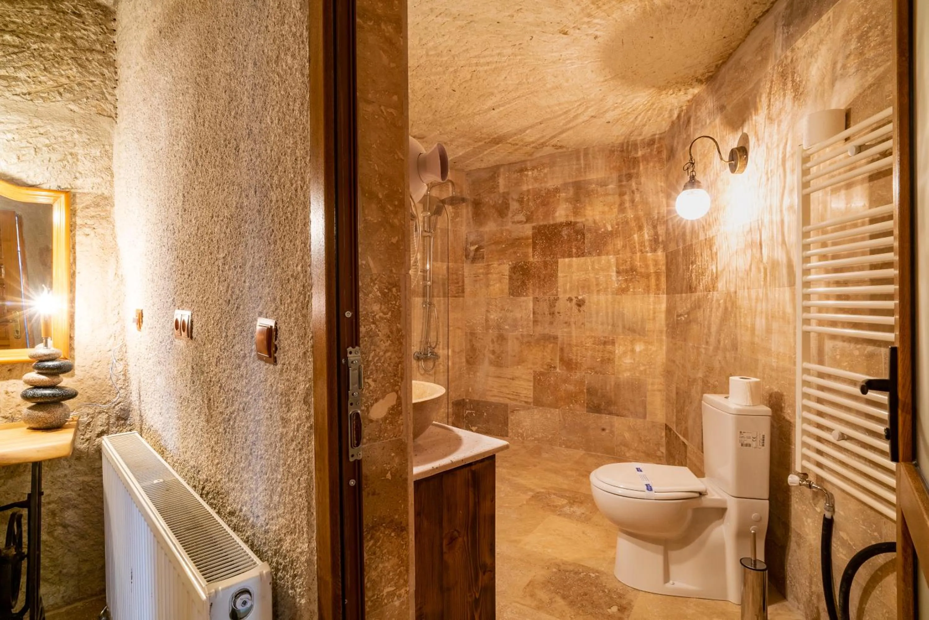 Toilet in Cappadocia inans Cave & Swimming Pool Hot
