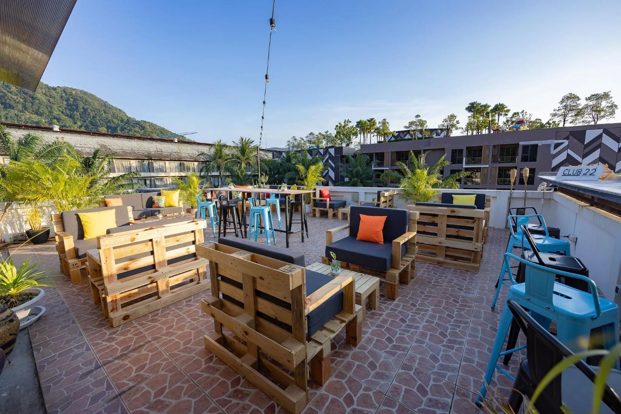 Lounge or bar in Club22 Kamala Suites, Kamala Beach