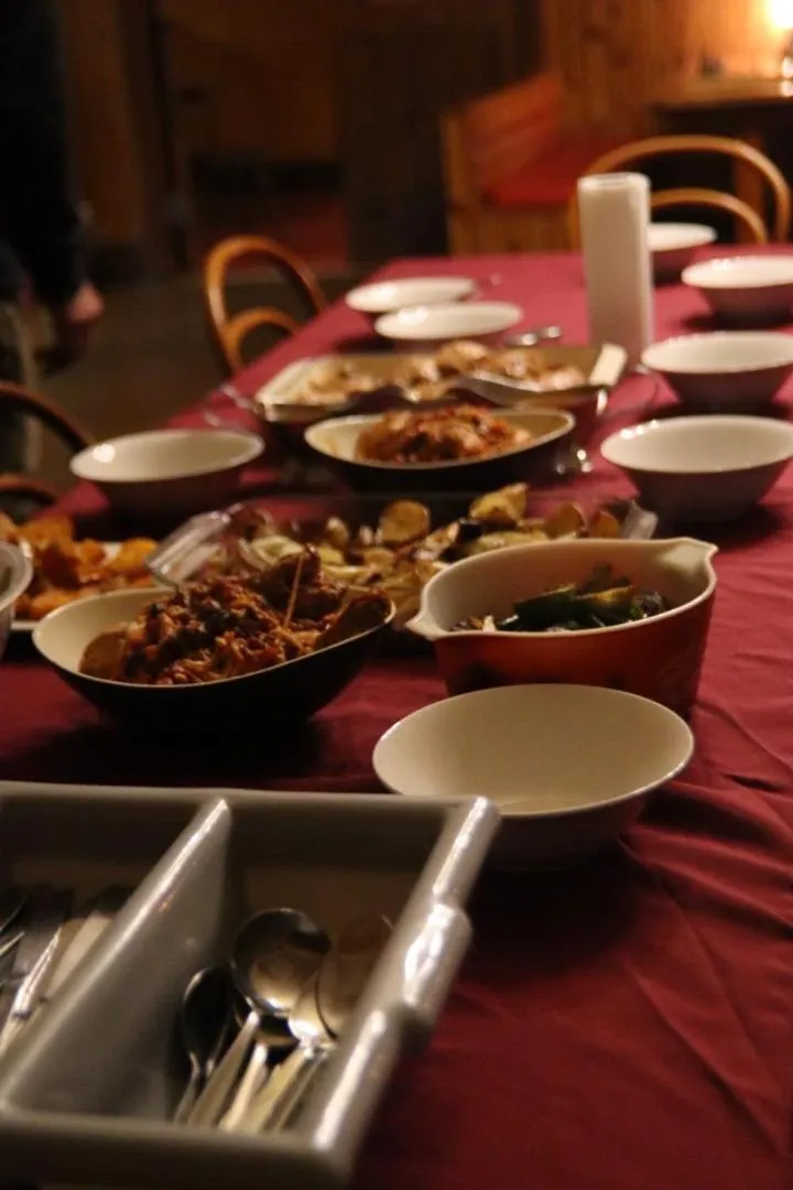 Restaurant/places to eat in Green Gables Motel in Warburton