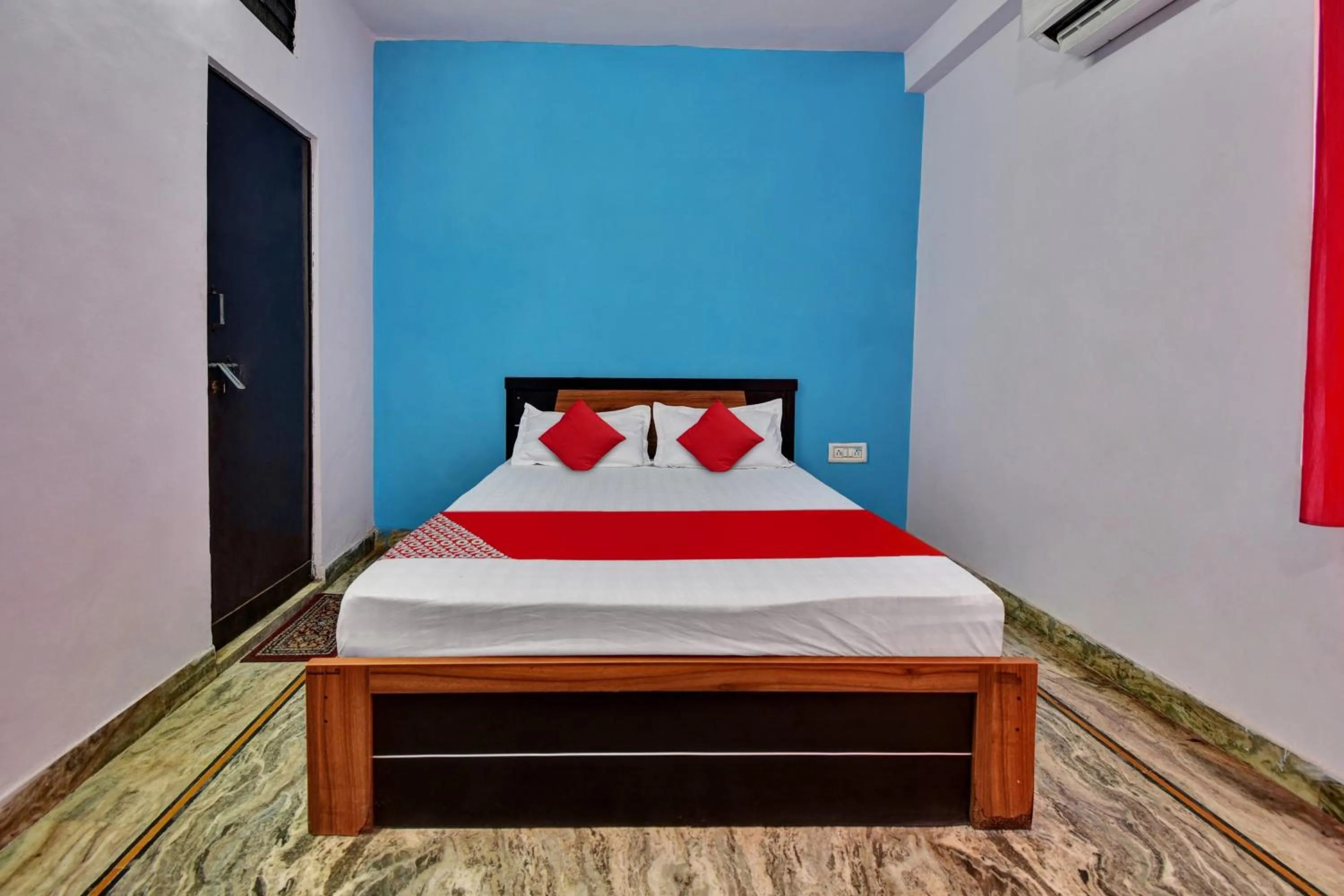 Bedroom in Super Hotel O HM & Restaurant