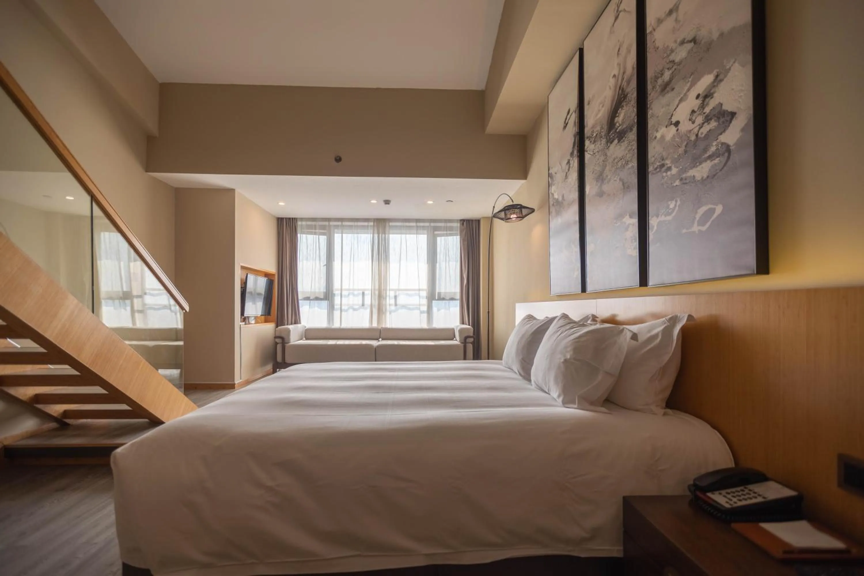 Photo of the whole room, Bed in SSAW Boutique Hotel Hangzhou Xixi Nanlu