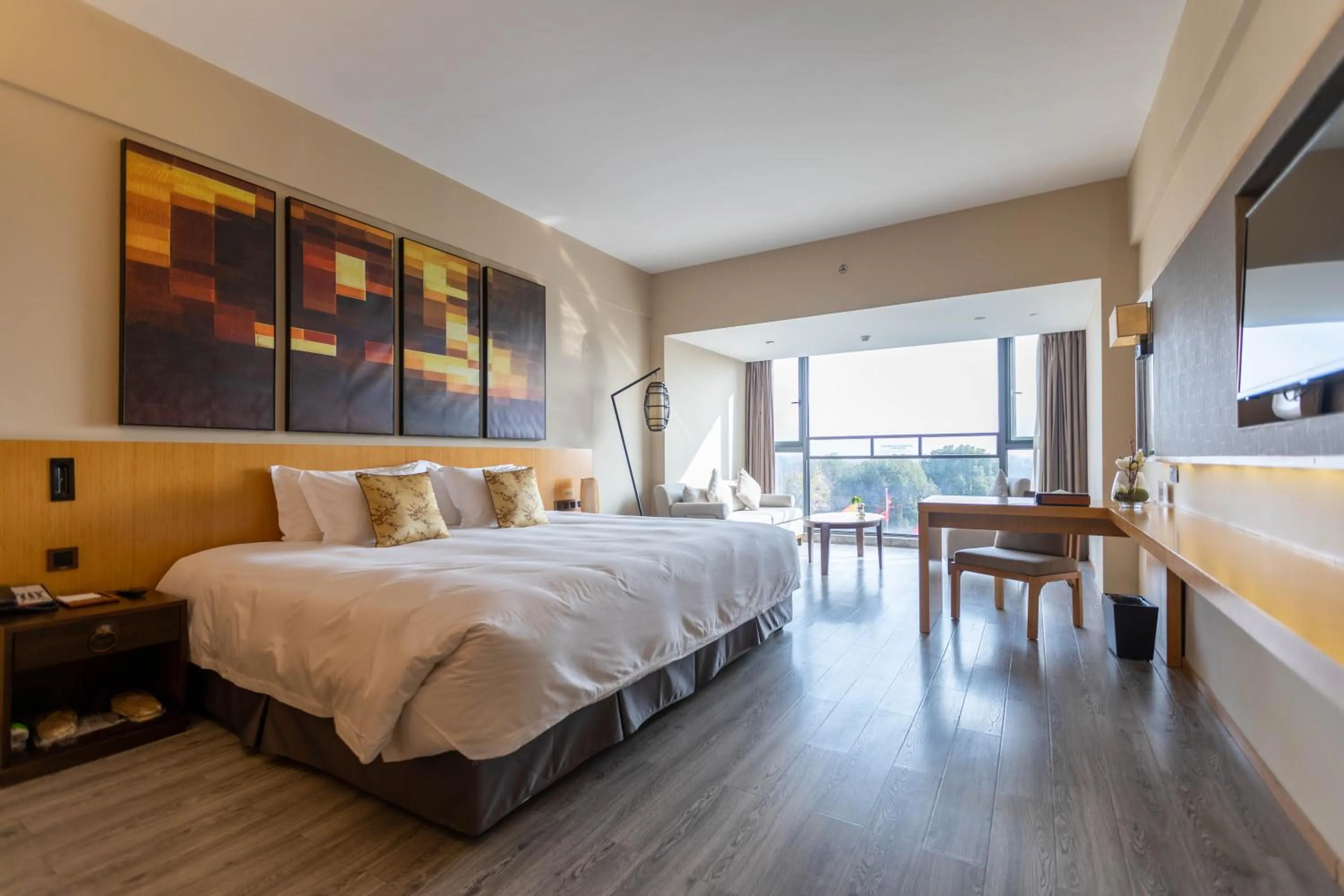 Photo of the whole room, Bed in SSAW Boutique Hotel Hangzhou Xixi Nanlu