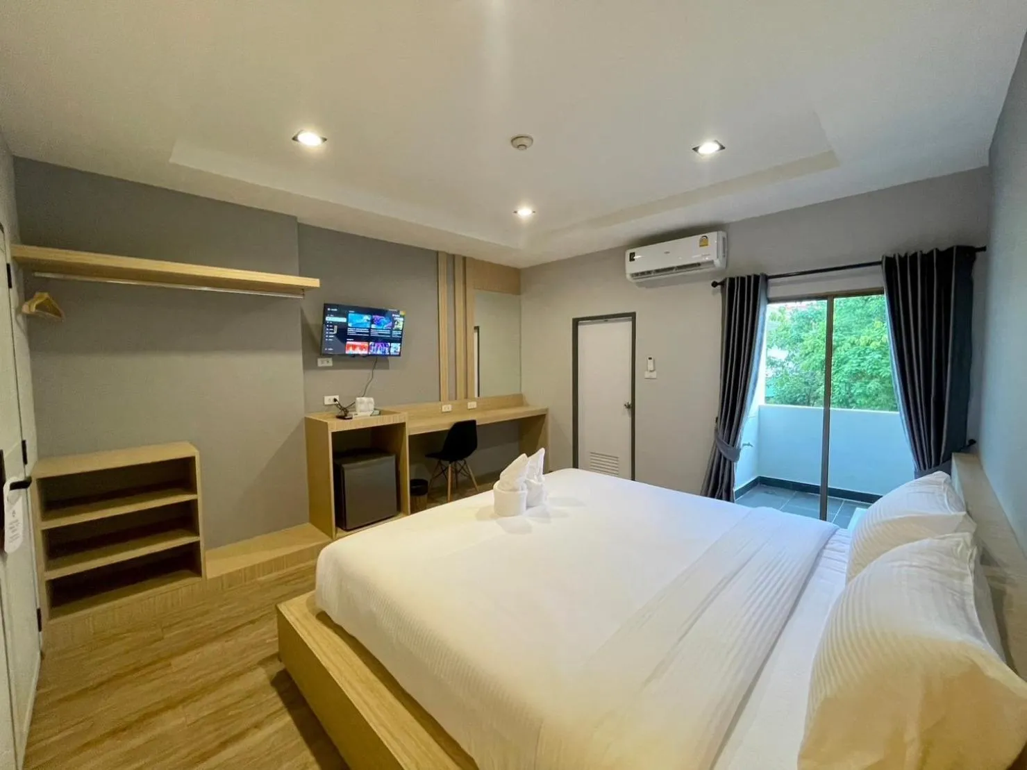 Bed in Klaang Muang Hotel (โรงแรมกลางเมือง)