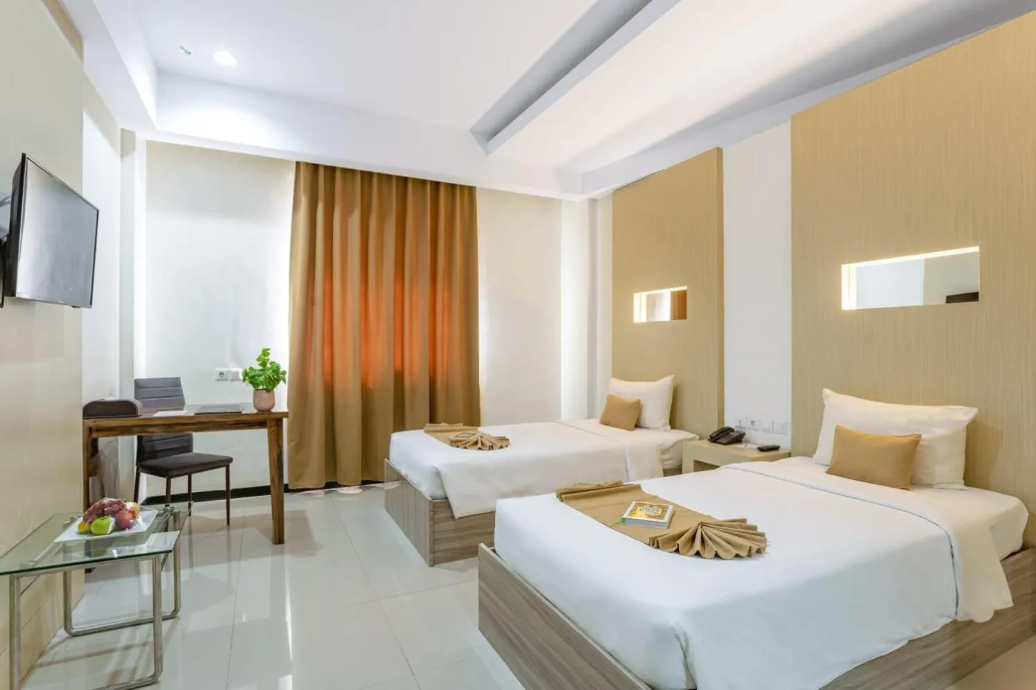 Bed in Sahid Azizah Syariah Hotel and Convention Kendari