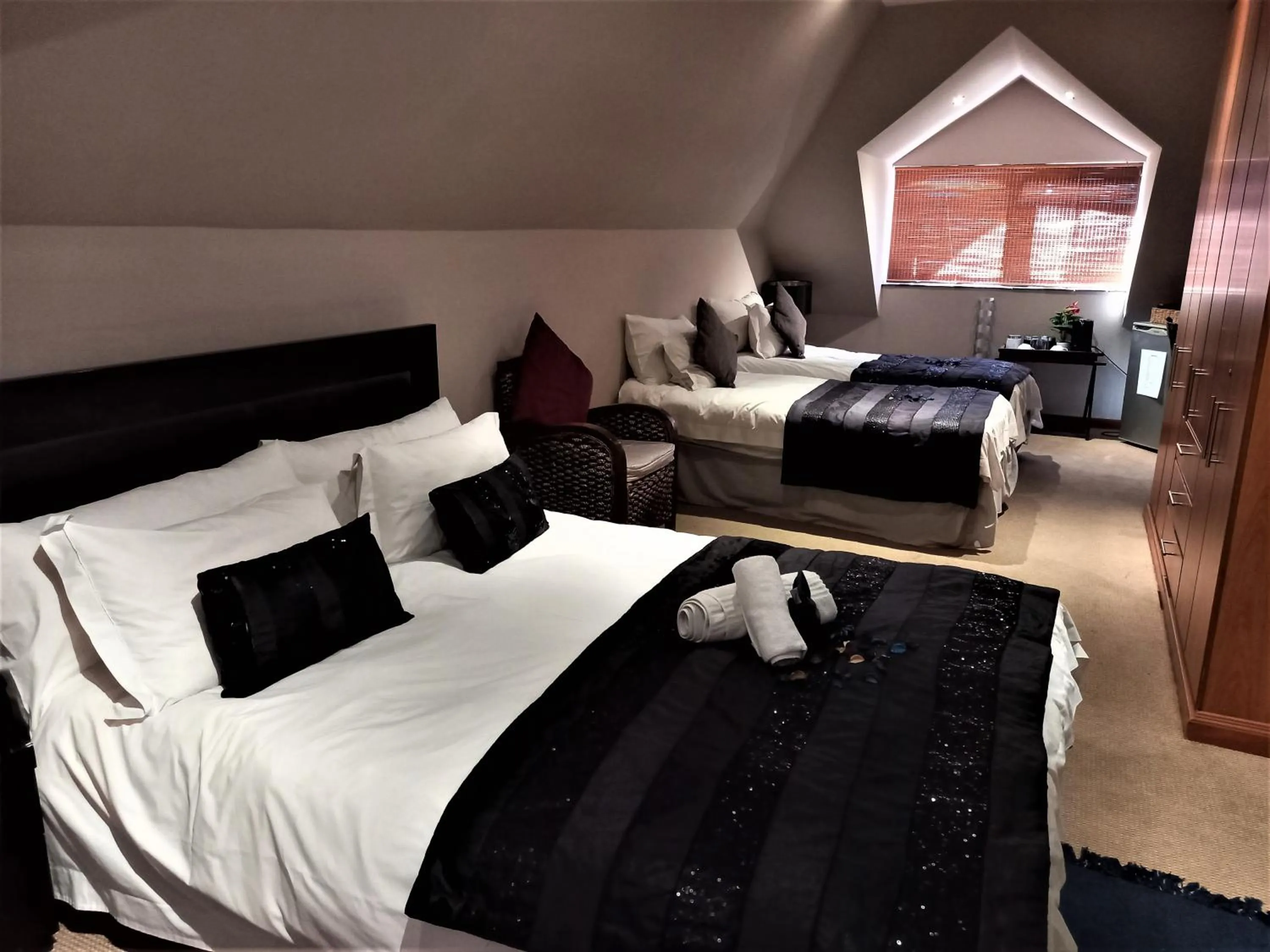 Bedroom, Bed in Mandalay Beach Guest House