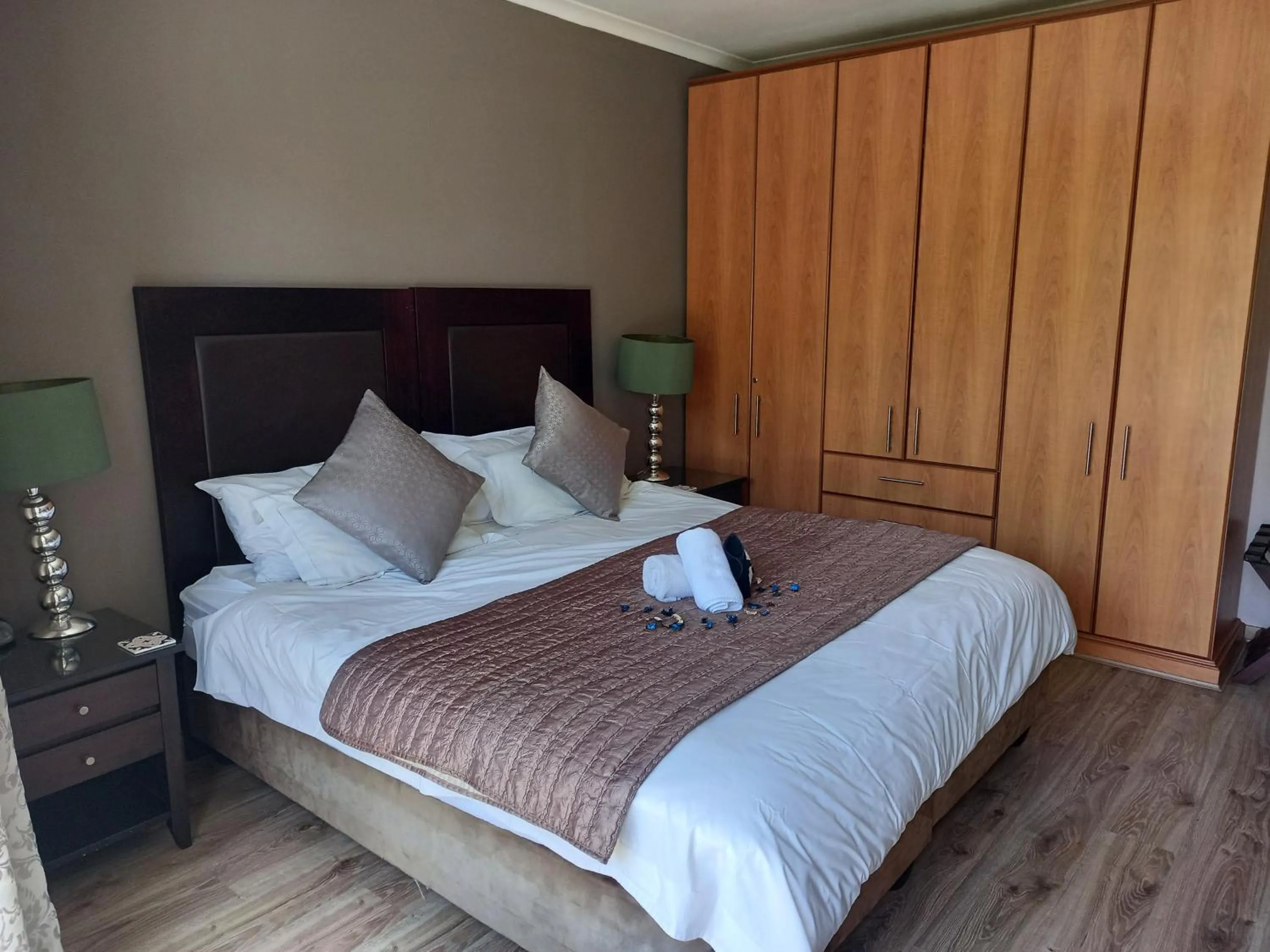 Bedroom, Bed in Mandalay Beach Guest House