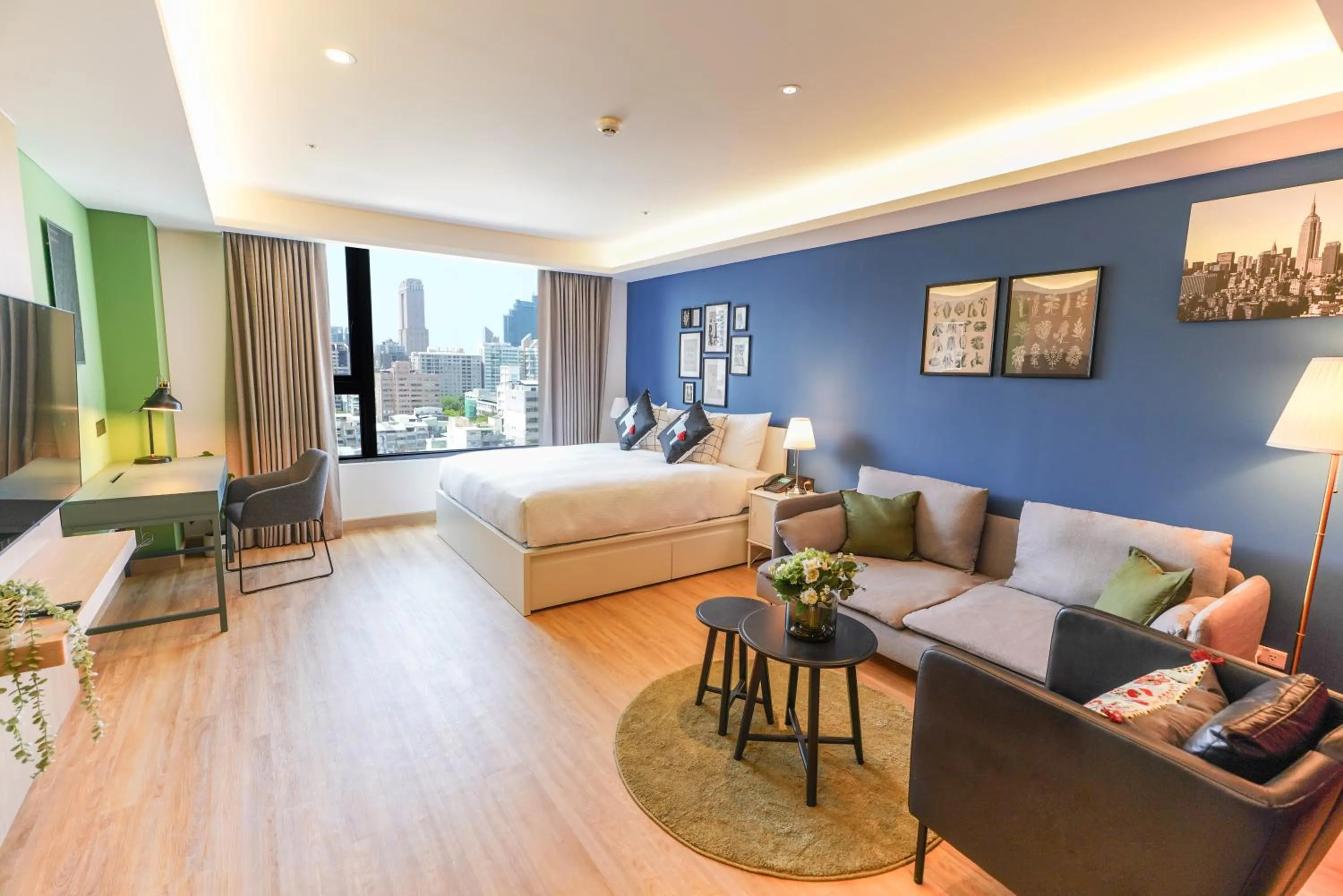 Living room, Bed in Fullon Poshtel - Kaohsiung