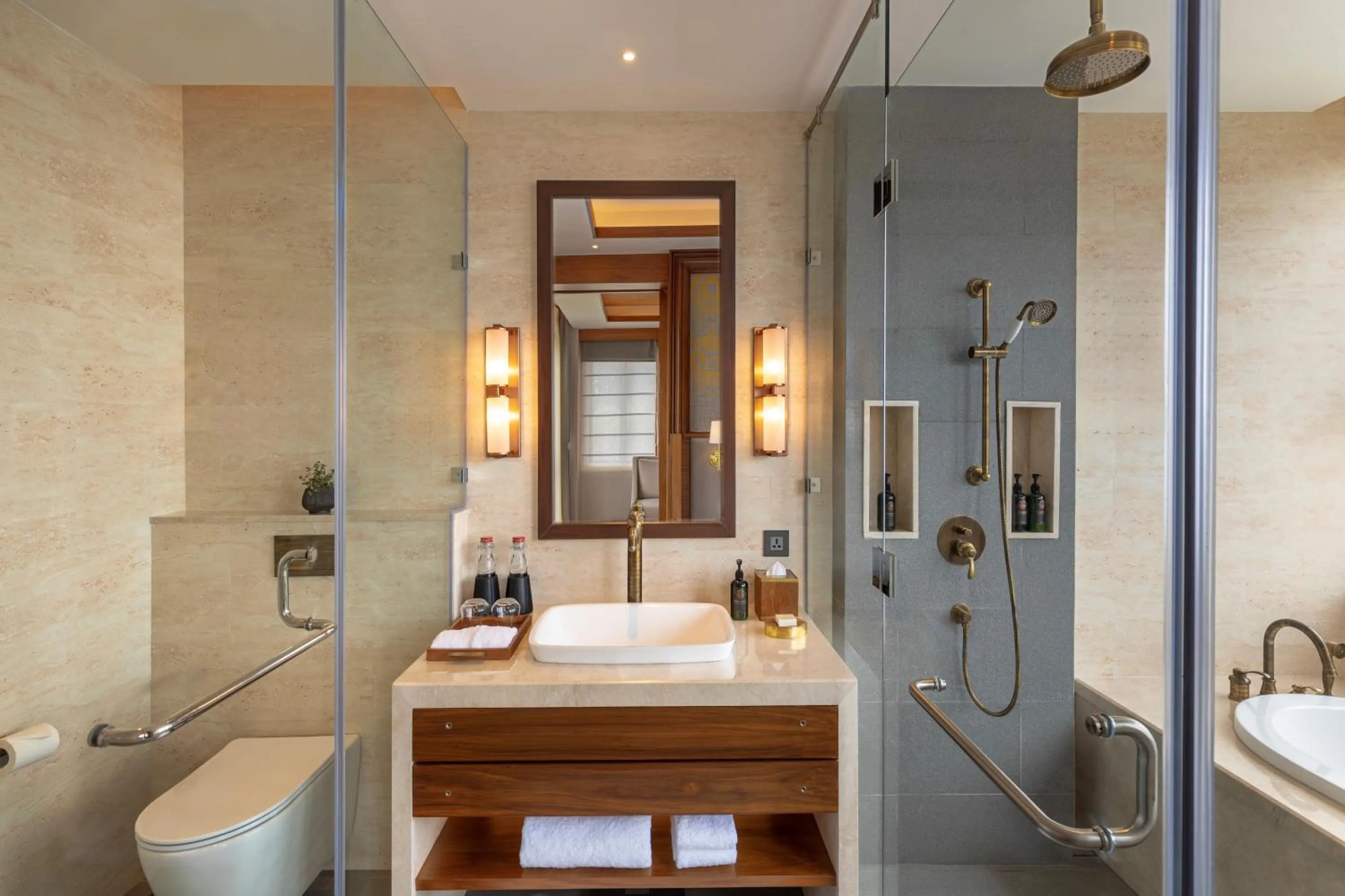 Shower in Dusit Thani Himalayan Resort Dhulikhel, Nepal