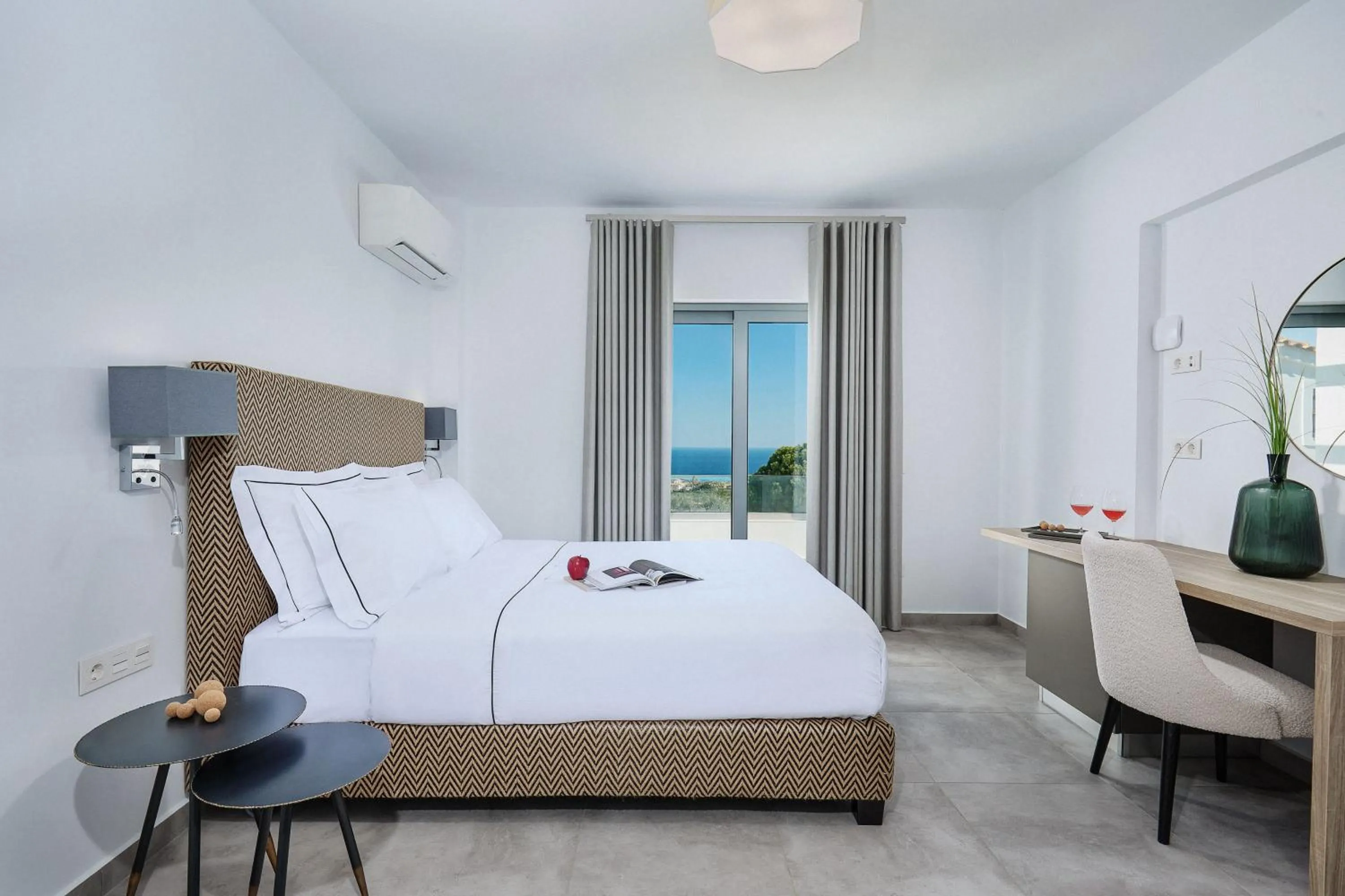 Photo of the whole room, Bed in Quattro Suites