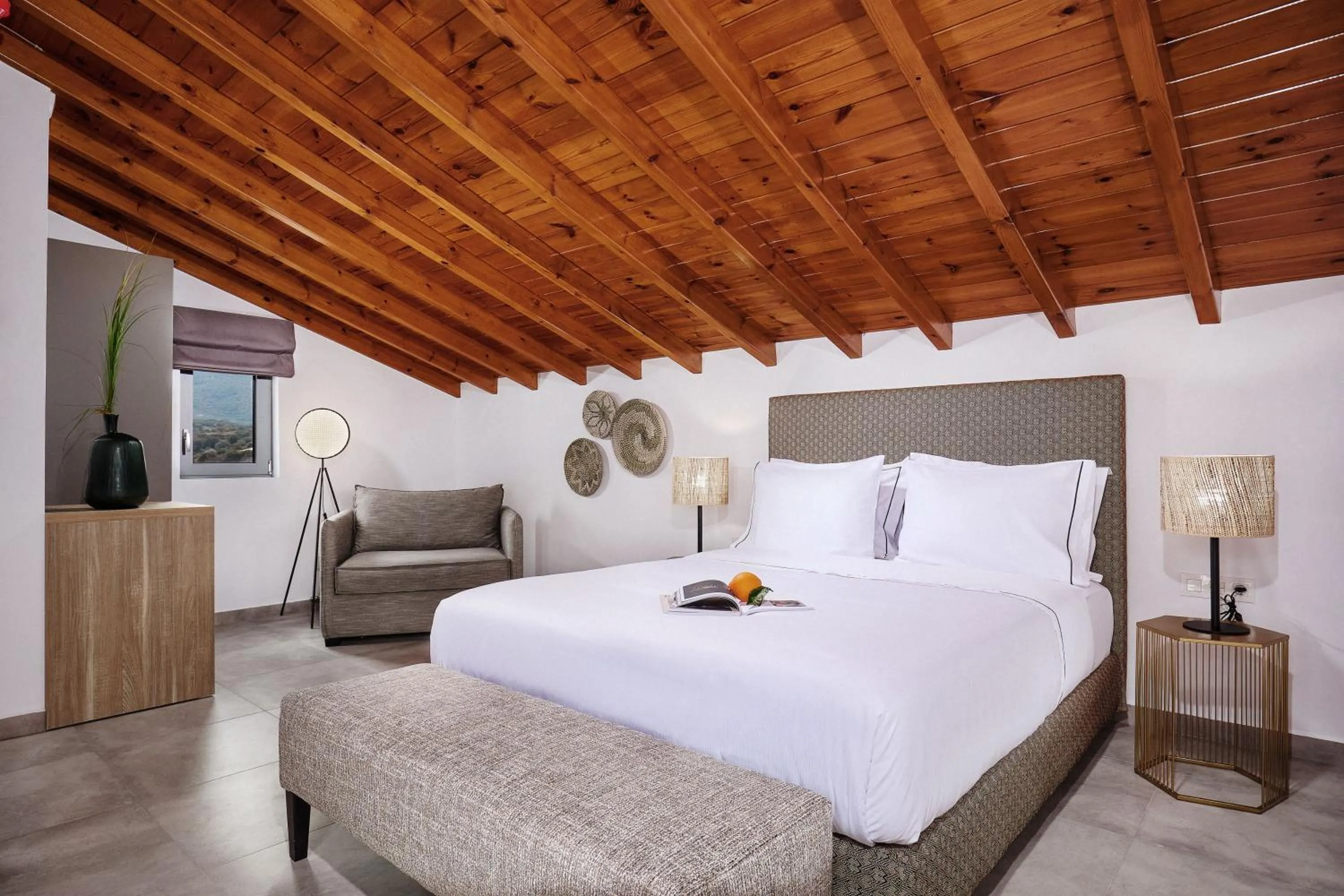 Photo of the whole room, Bed in Quattro Suites