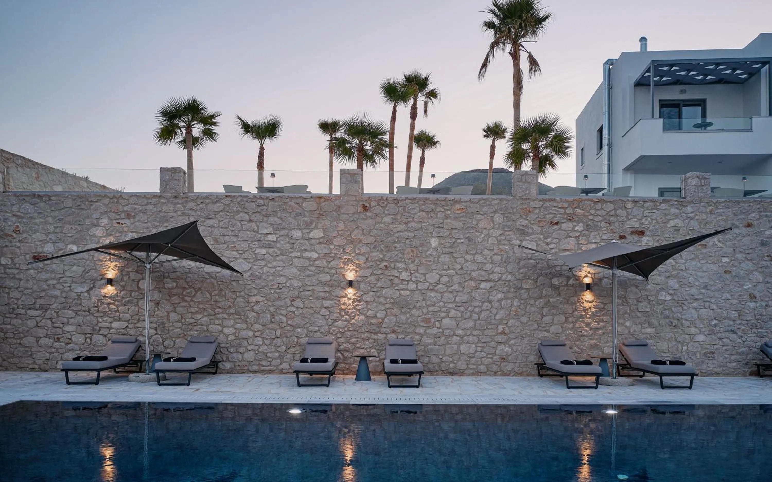 Swimming pool in Quattro Suites