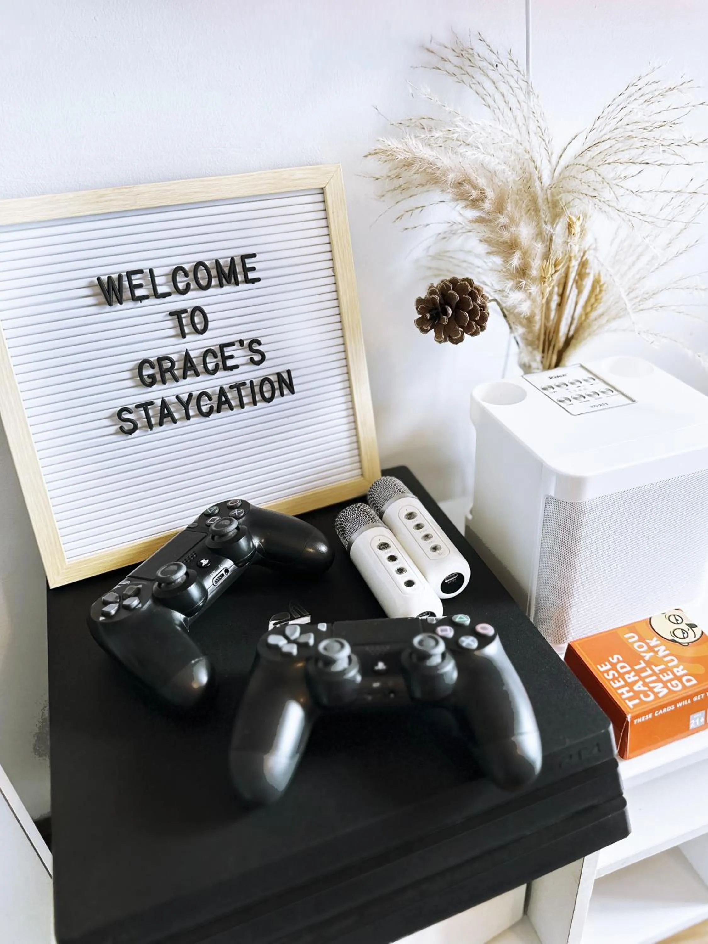 Zinnia Towers 1BR Condo with PS4 Karaoke Netflix & Swimming Pool