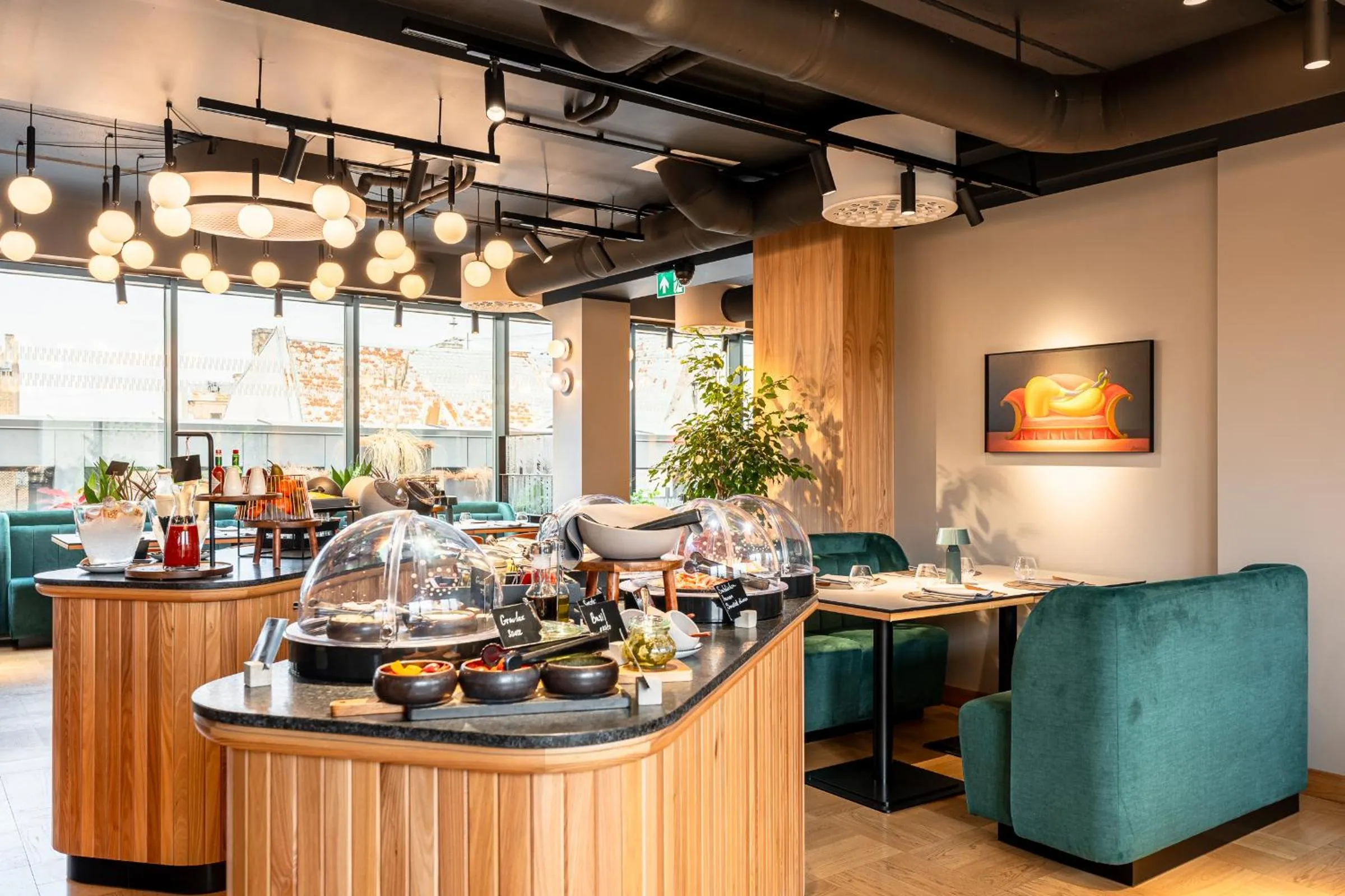 Restaurant/places to eat in Aston Hotel Riga