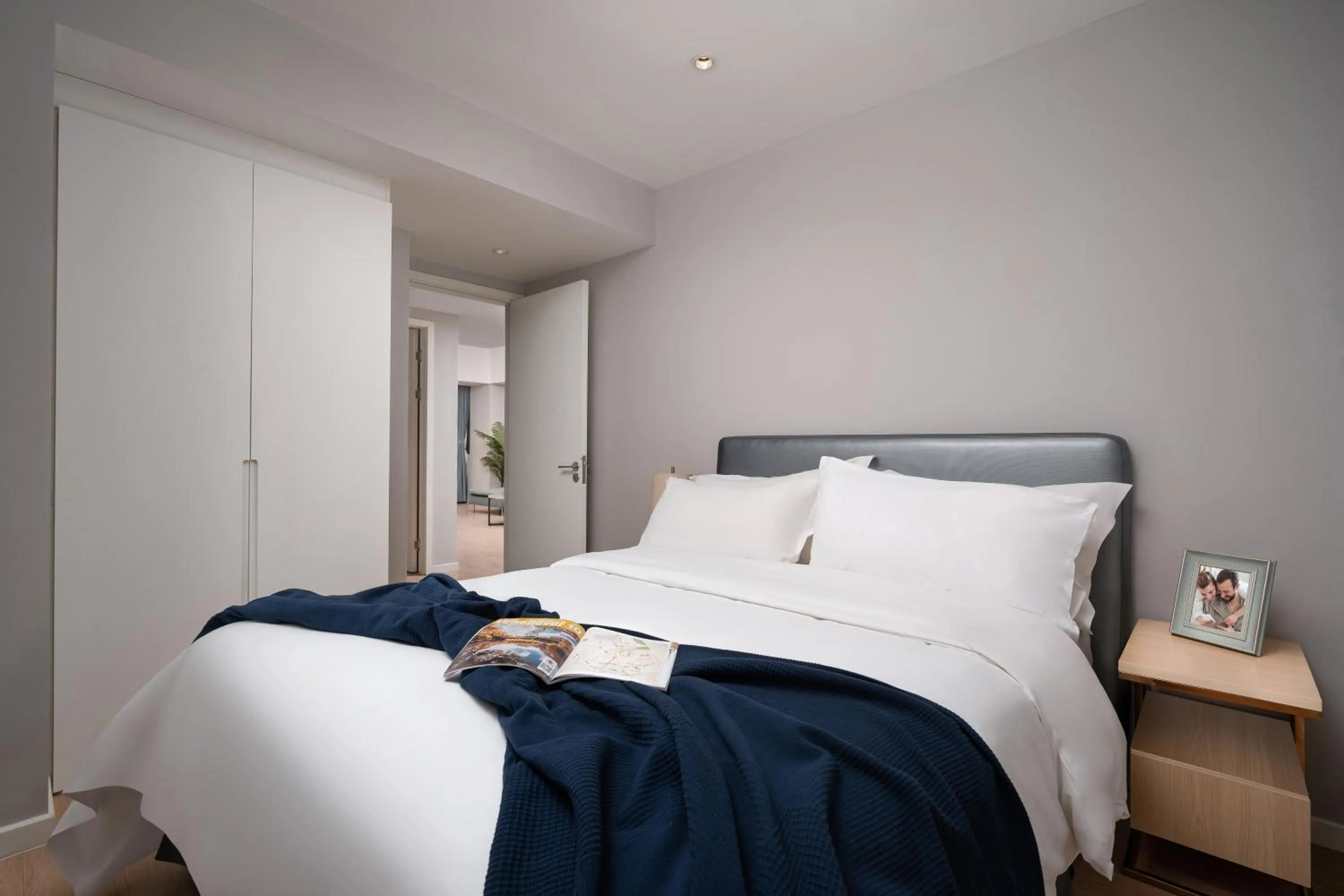 Bed in Citadines Apart'hotel Shanghai Jing'an Temple