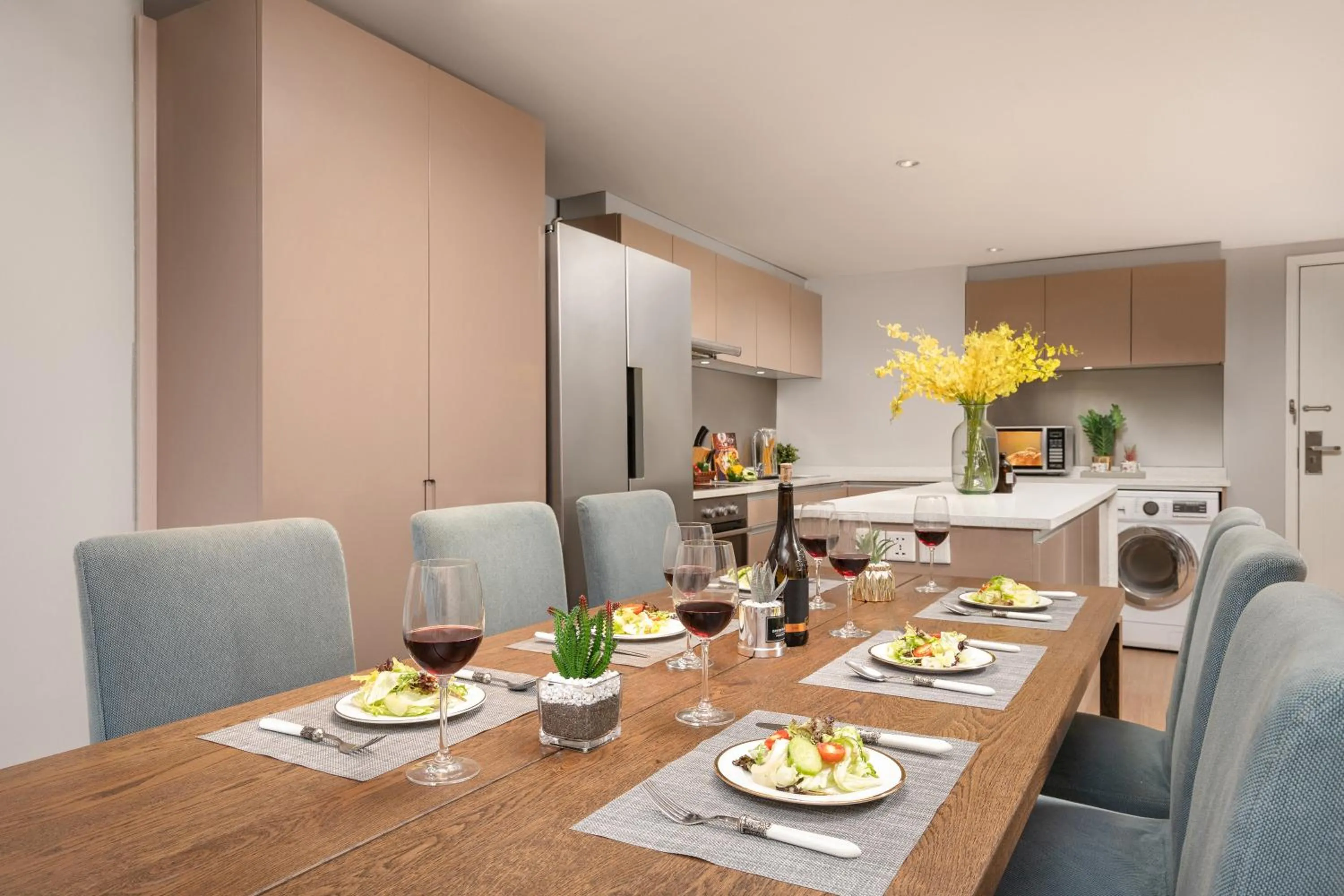 Dining area in Citadines Apart'hotel Shanghai Jing'an Temple