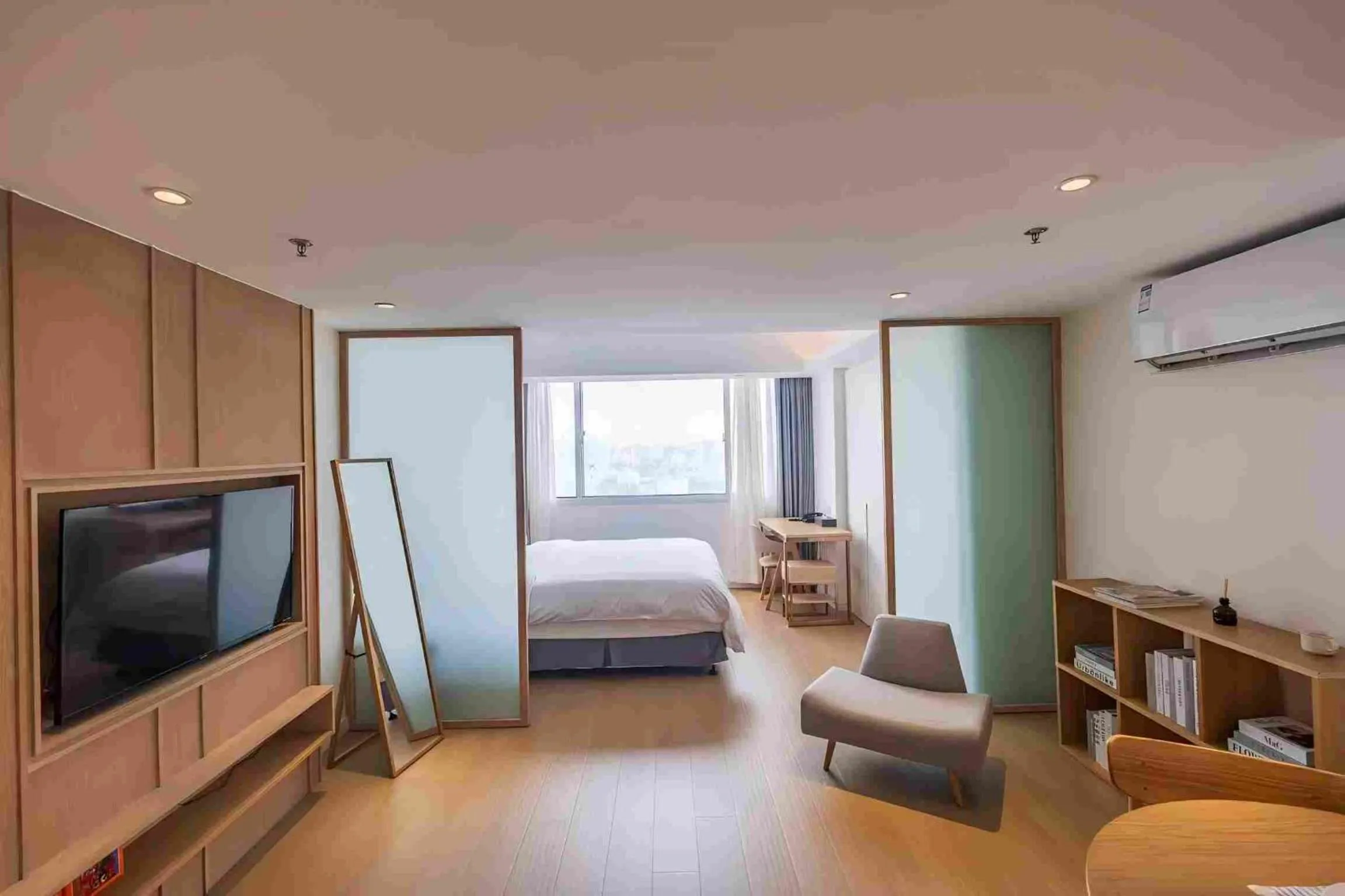 Living room, Bed in Citadines Apart'hotel Shanghai Jing'an Temple