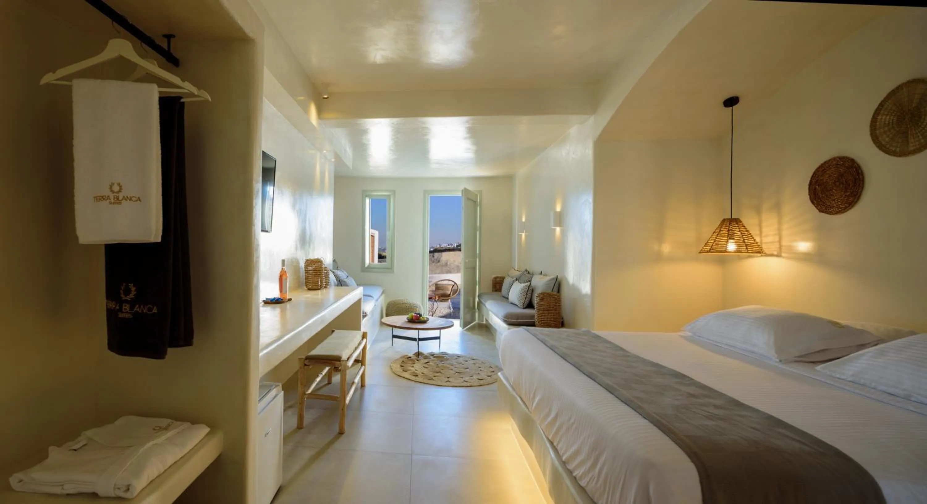Photo of the whole room, Bed in Terra Blanca Suites