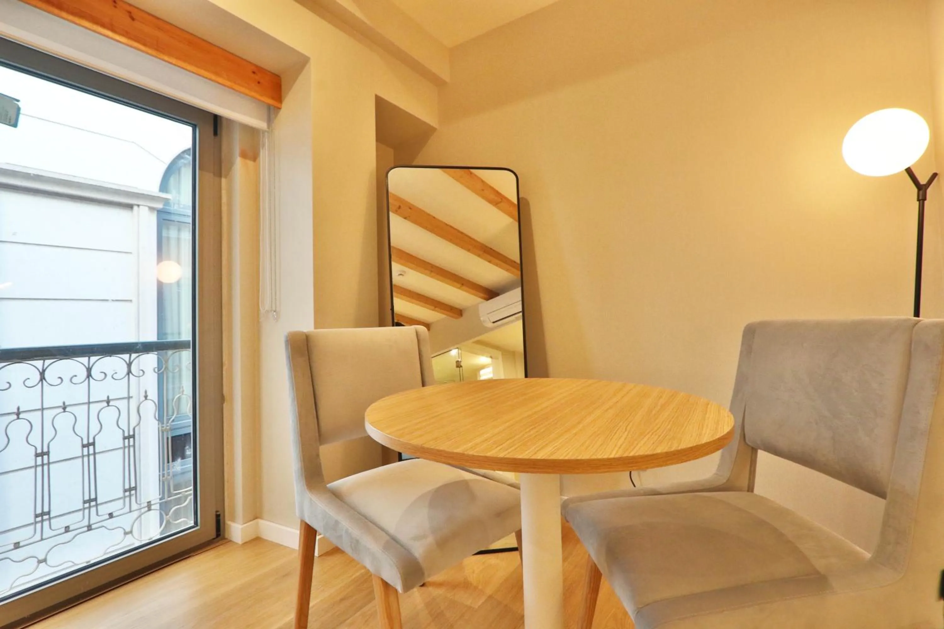 Living room in BOULEVARD Boutique Studios