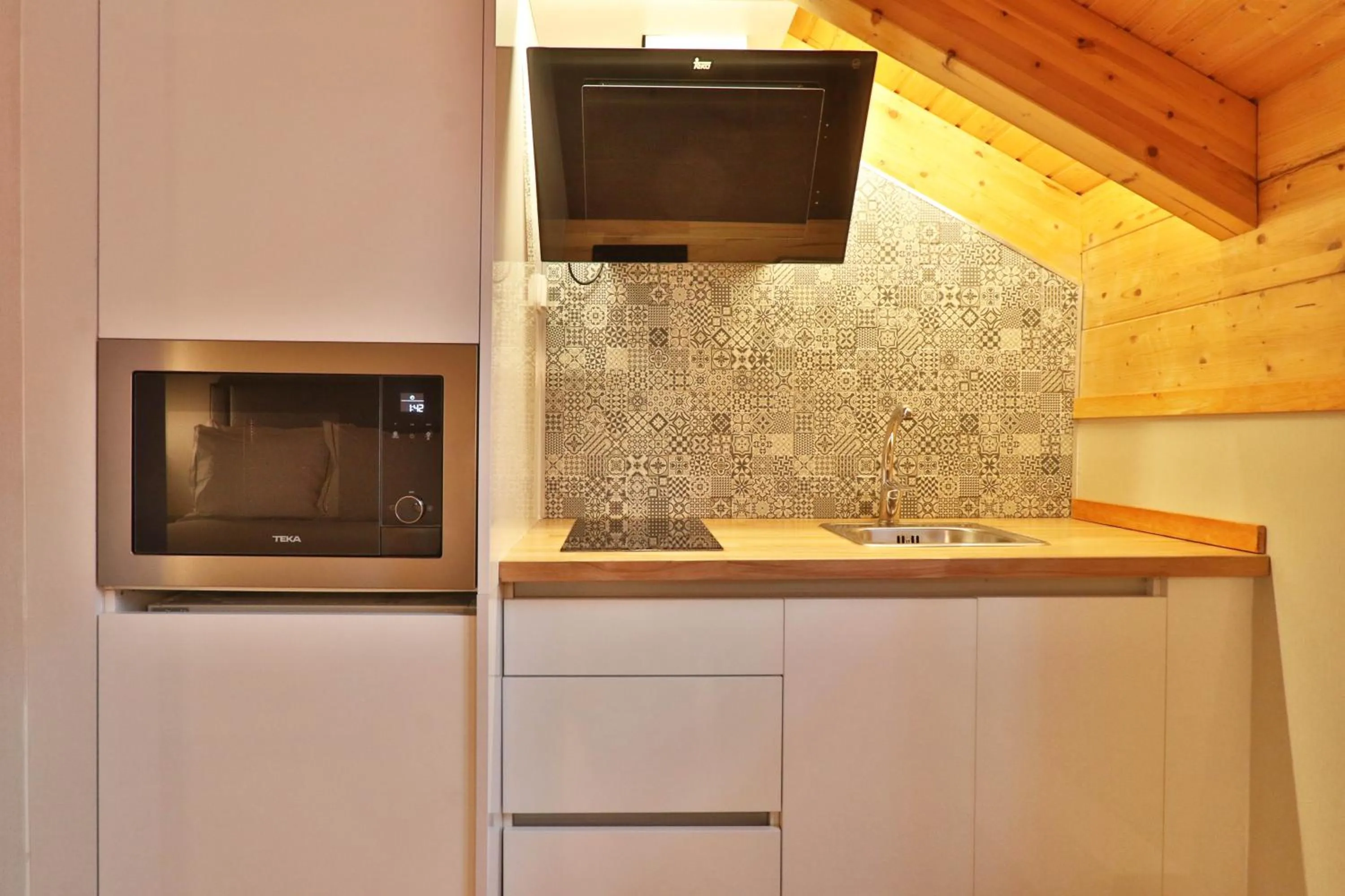 Kitchen or kitchenette in BOULEVARD Boutique Studios