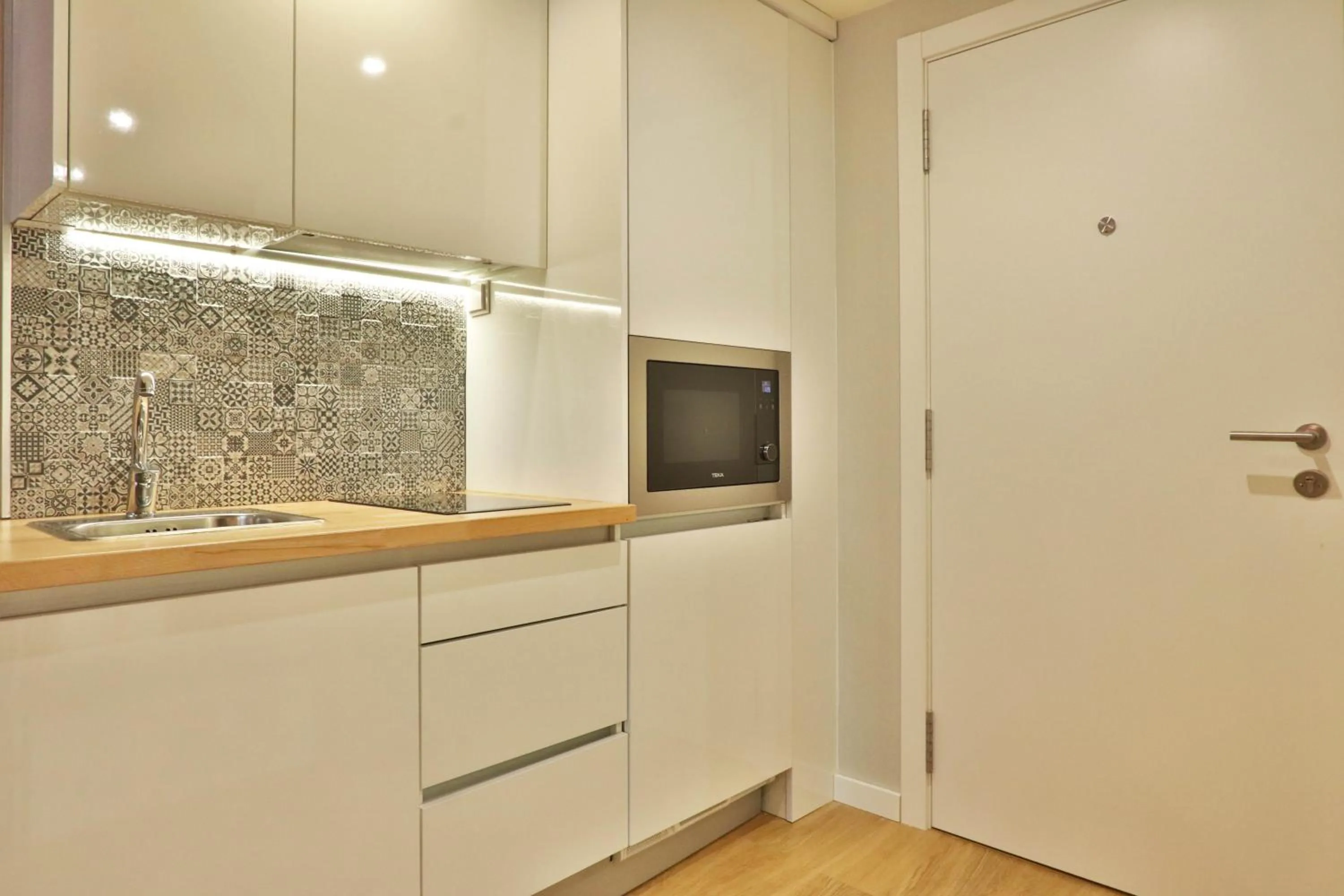 Kitchen or kitchenette in BOULEVARD Boutique Studios