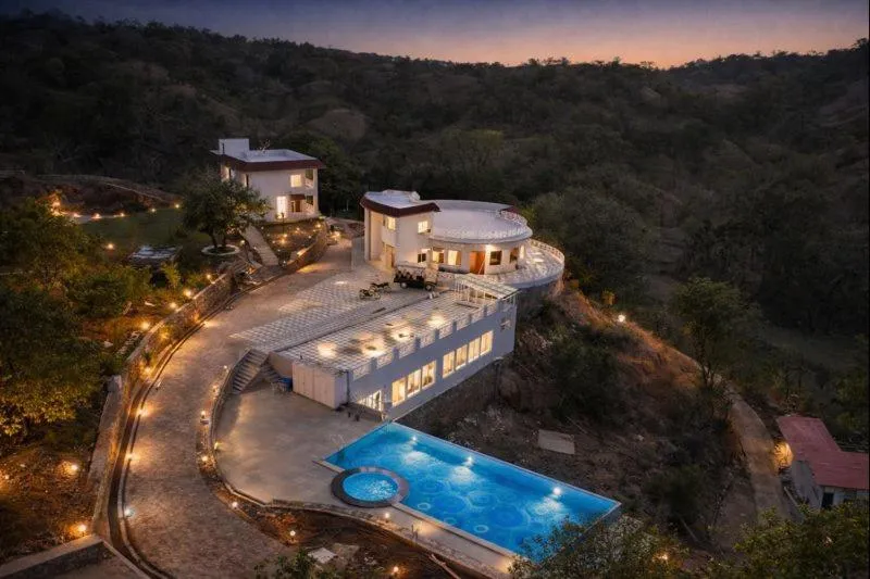 Property building in The Sky Imperial Pavoreal Jungle Resort