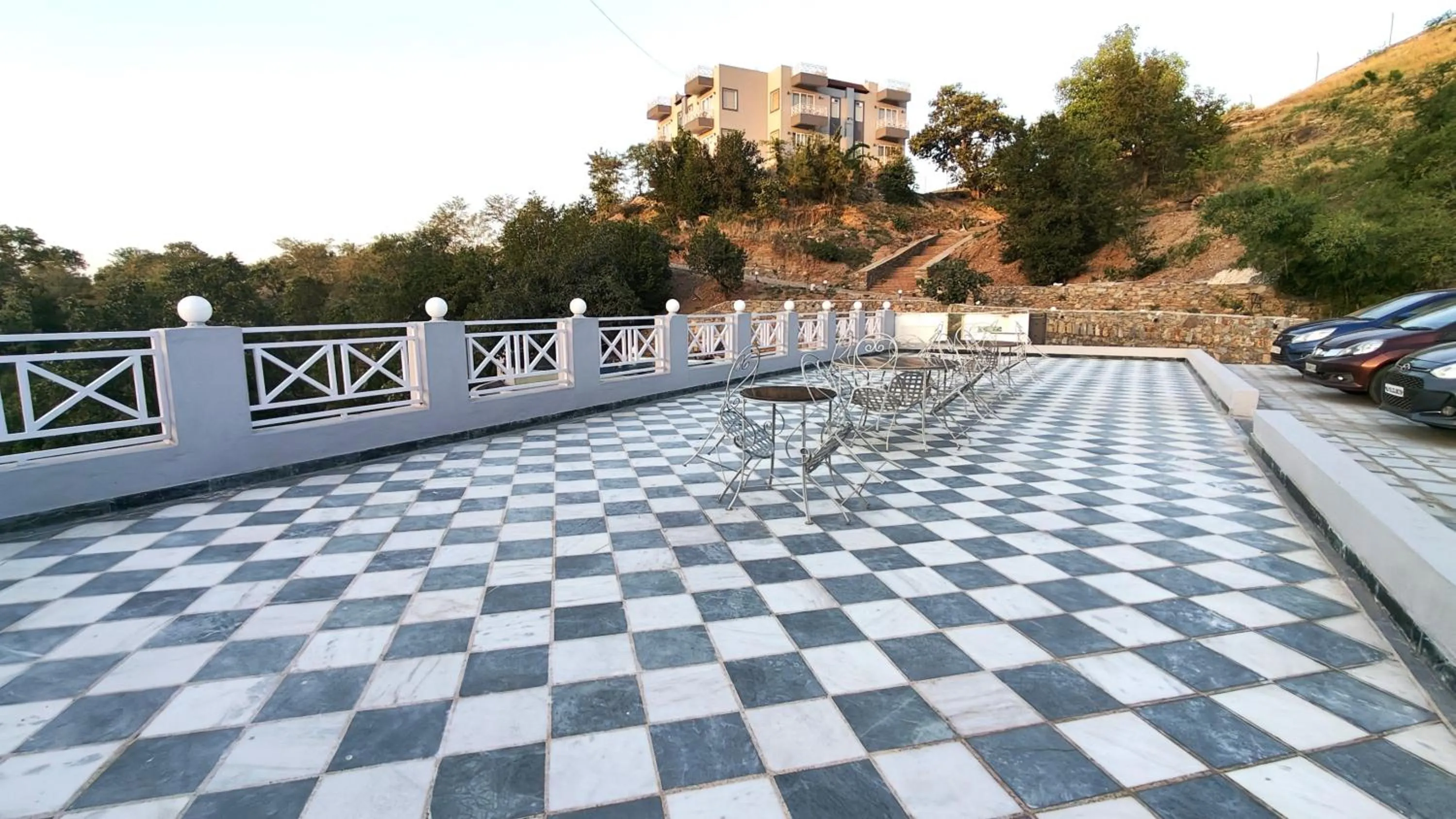 Parking in The Sky Imperial Pavoreal Jungle Resort