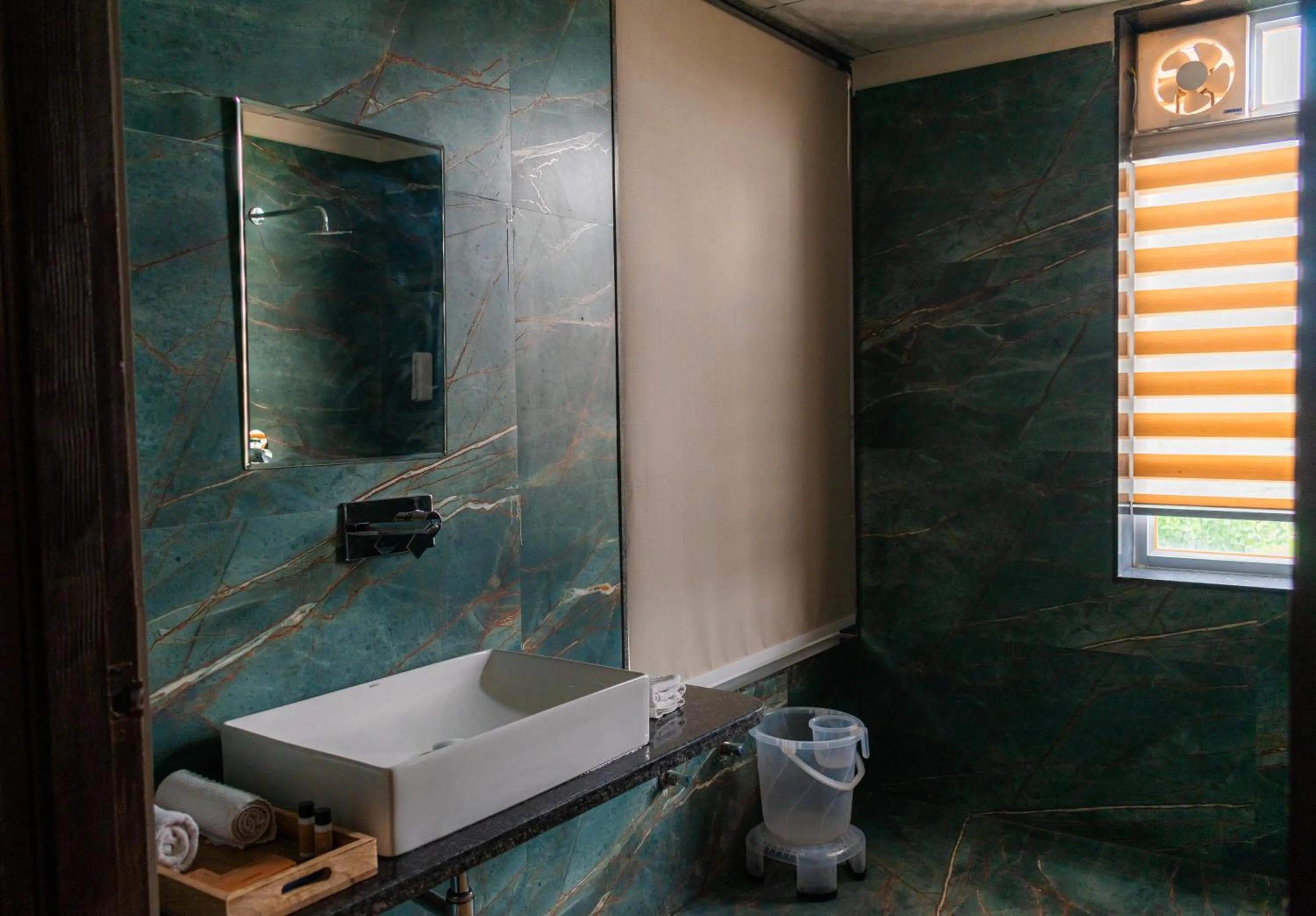 Bathroom in The Sky Imperial Pavoreal Jungle Resort