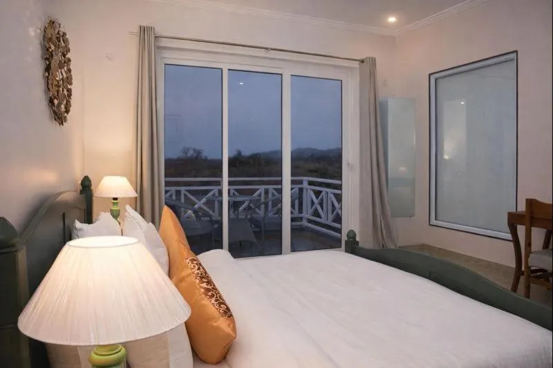 Bedroom, Bed in The Sky Imperial Pavoreal Jungle Resort