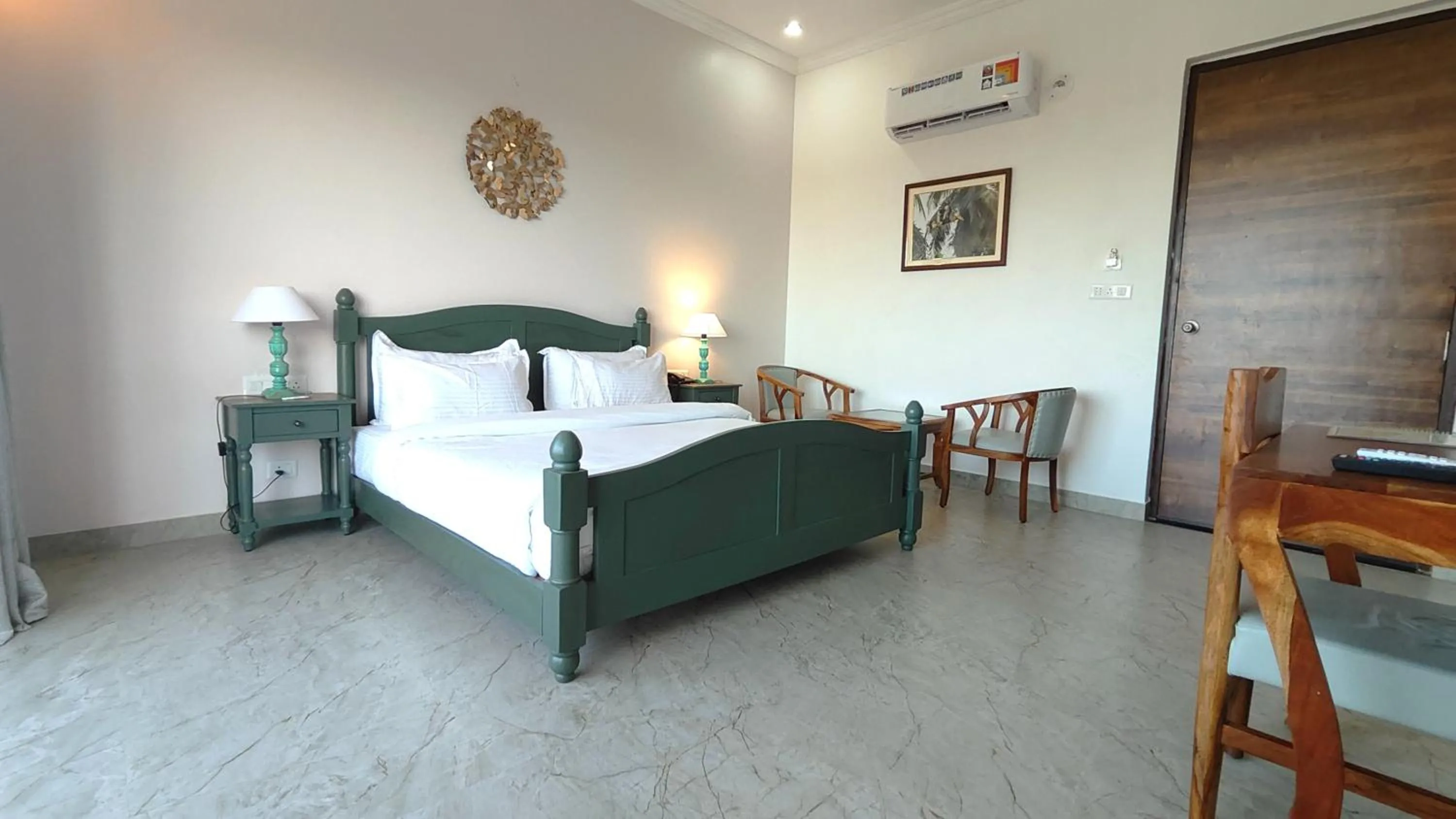 Bed in The Sky Imperial Pavoreal Jungle Resort