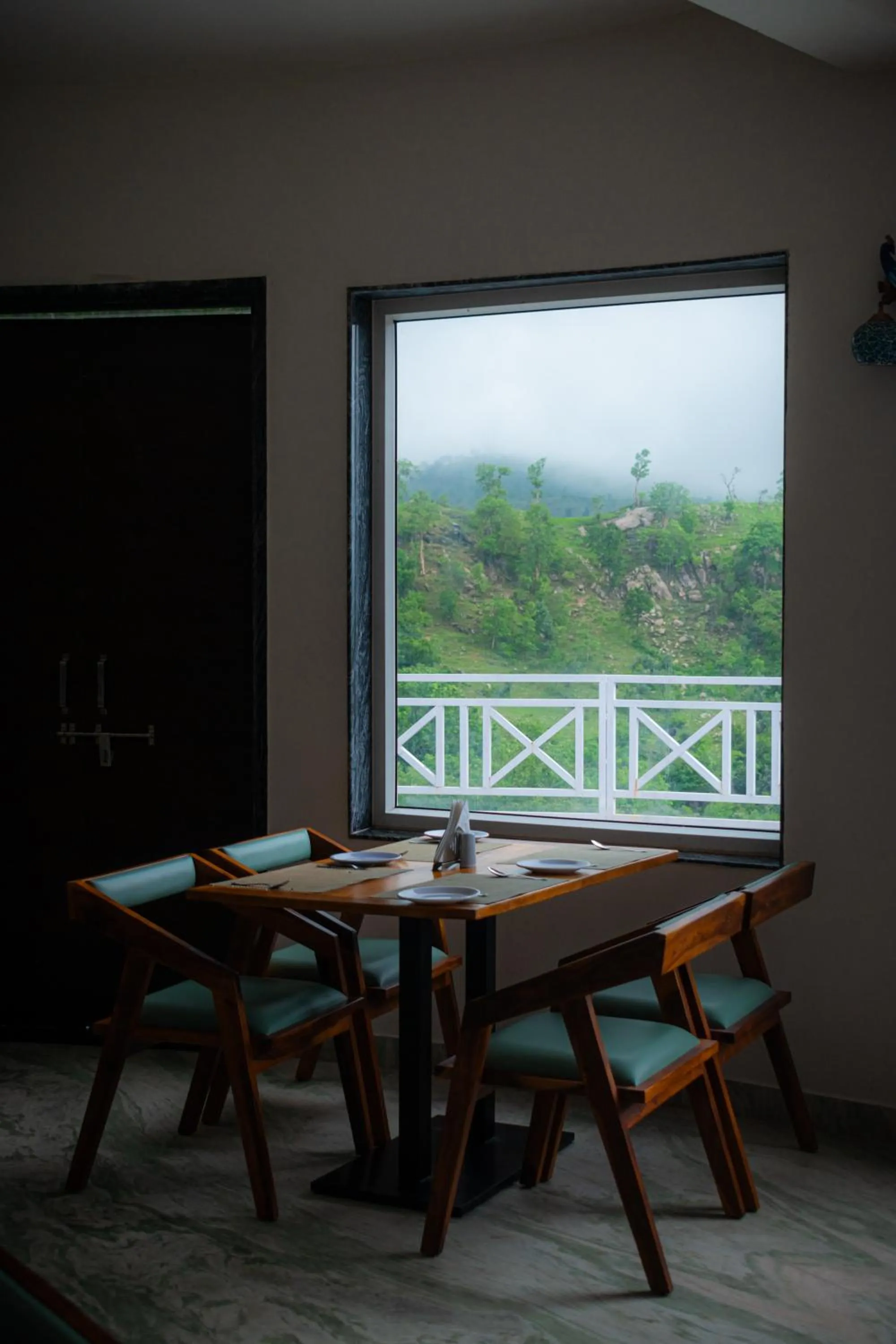 Restaurant/places to eat in The Sky Imperial Pavoreal Jungle Resort