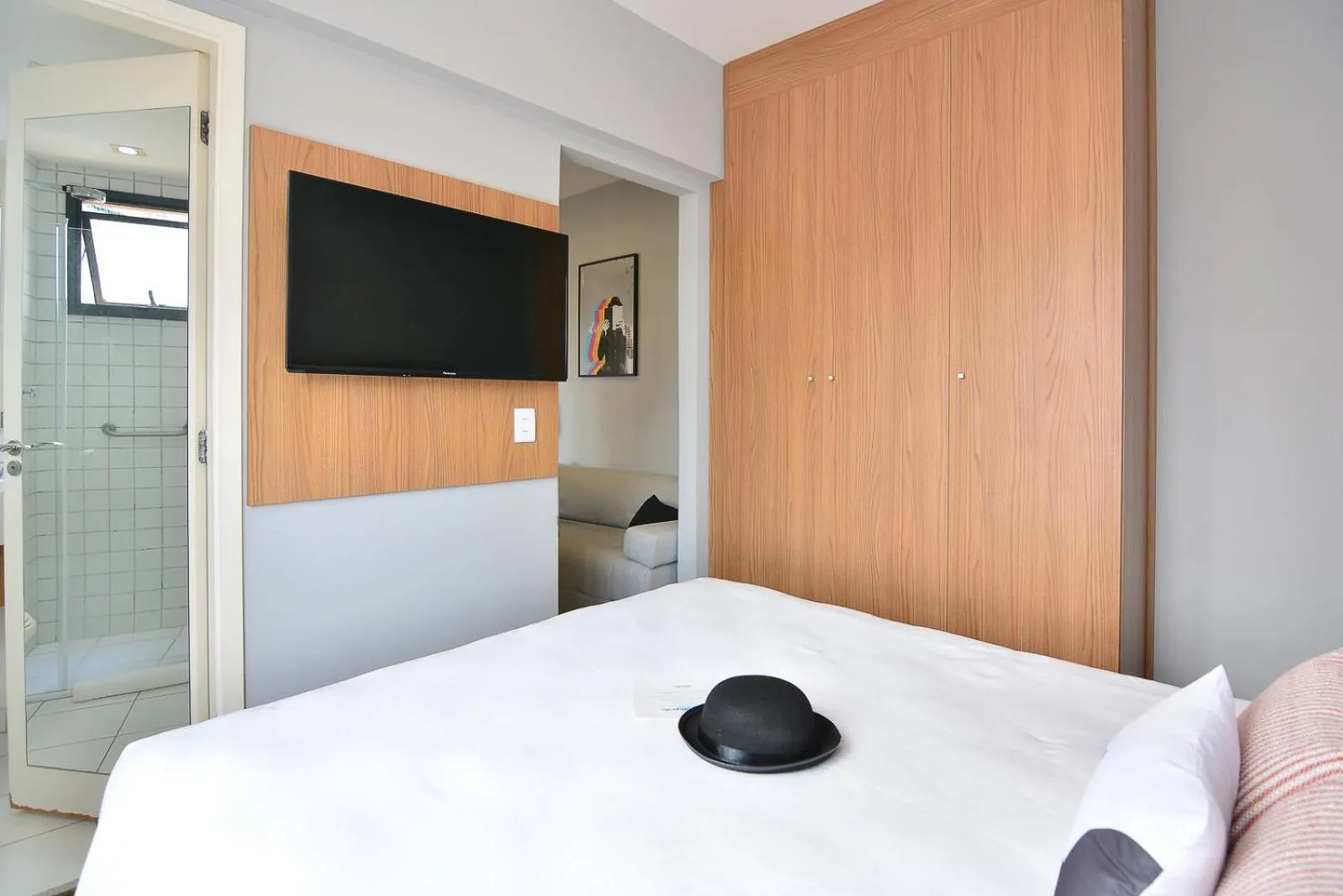 Bed in Charlie Faria Lima