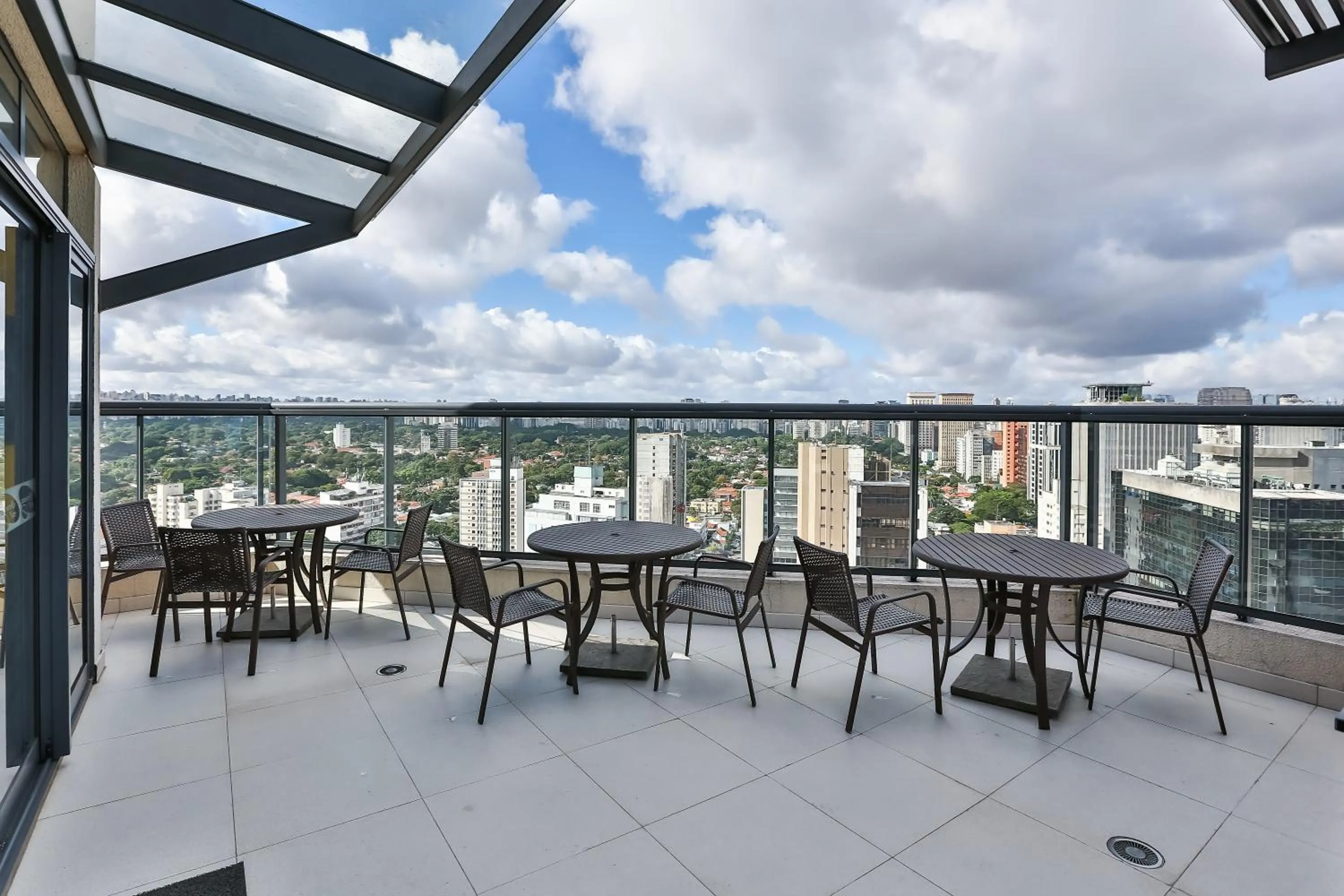 City view in Charlie Faria Lima