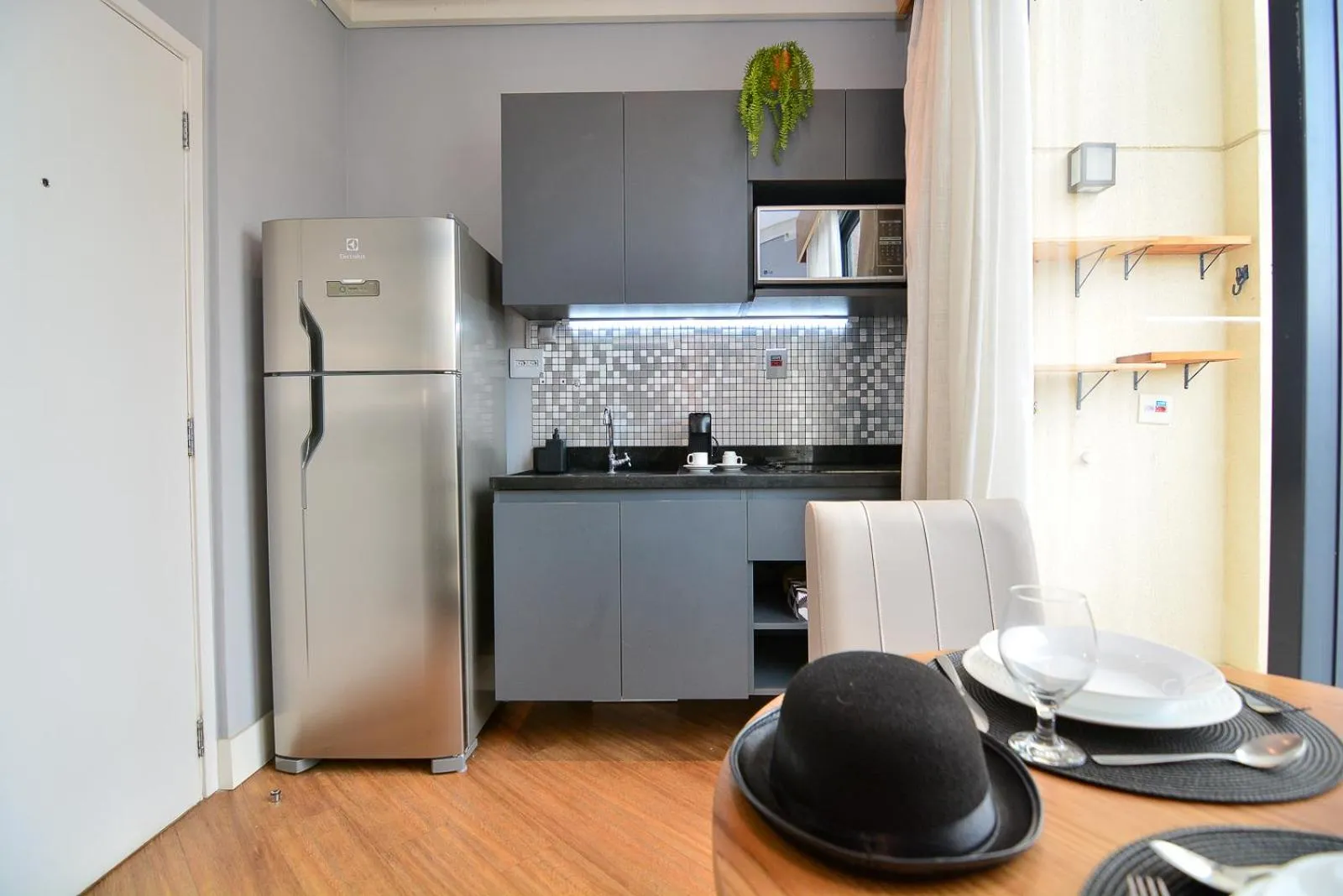 Coffee/tea facilities in Charlie Faria Lima