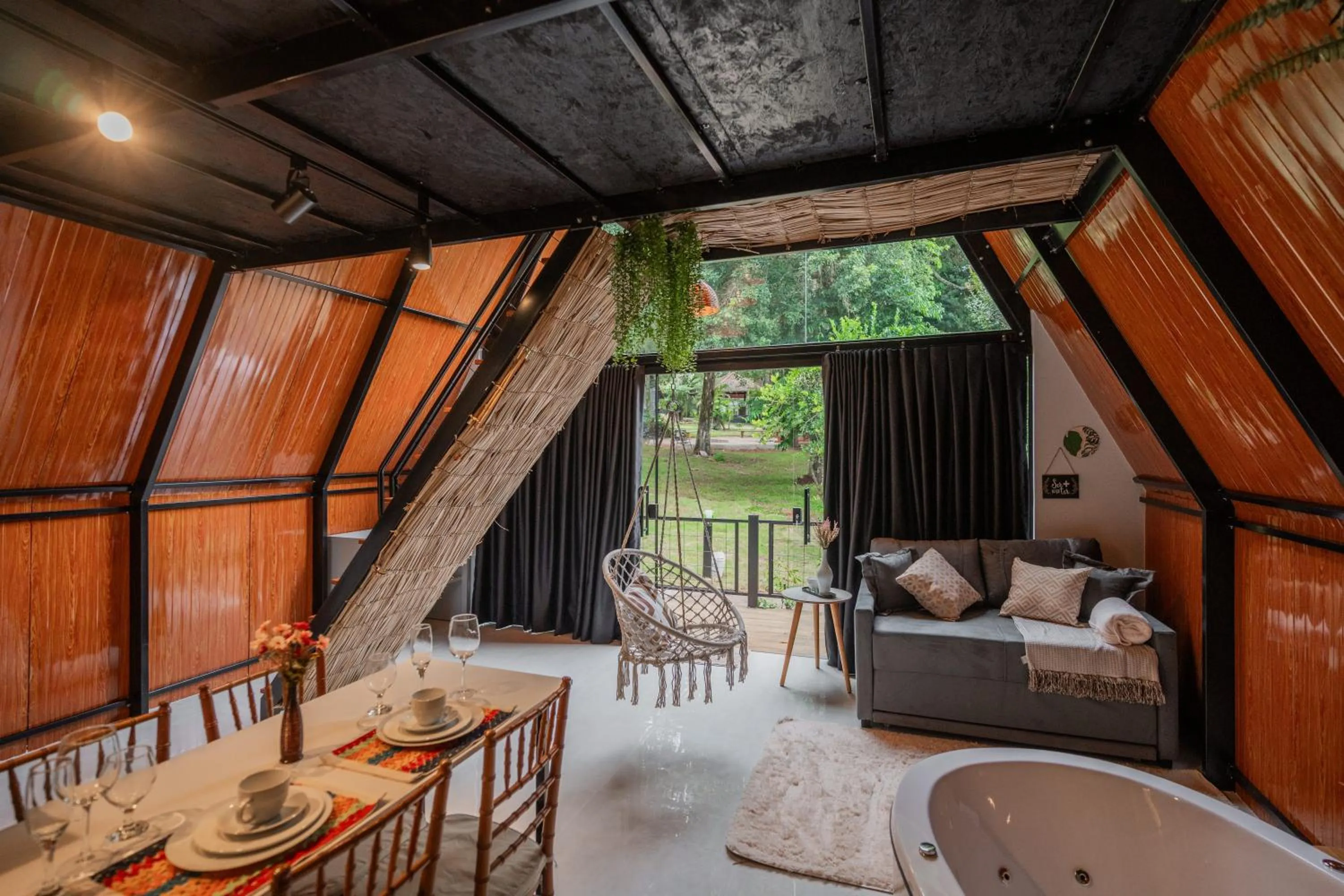 Hot Tub in Recanto Catarina