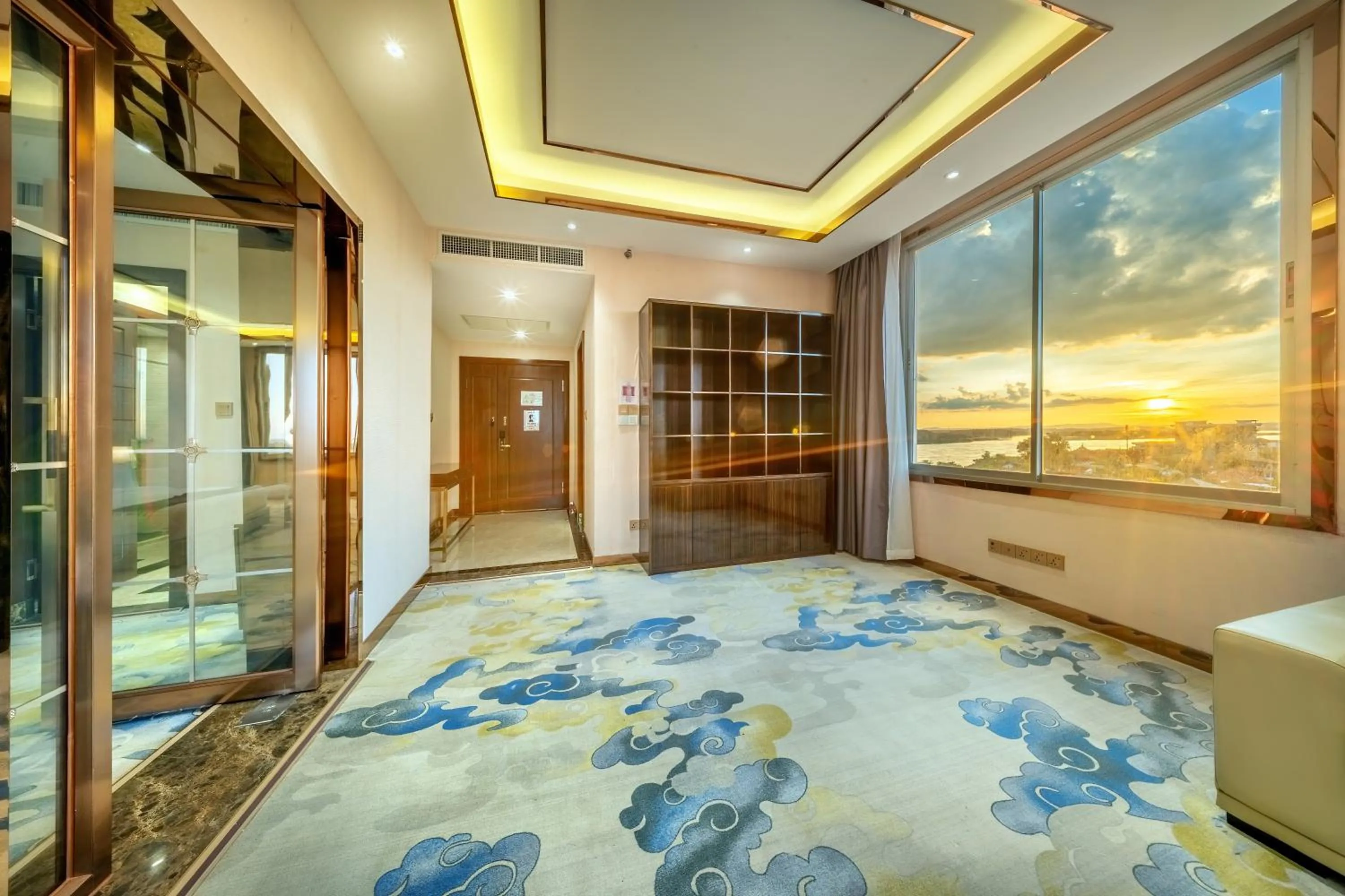 Living room, Bed in ST Hotel Wattay Airport