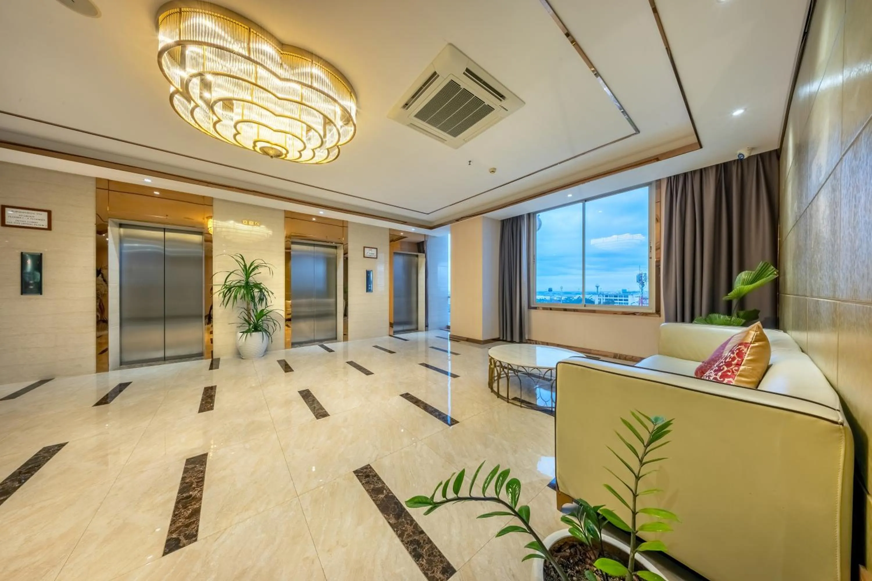 elevator in ST Hotel Wattay Airport