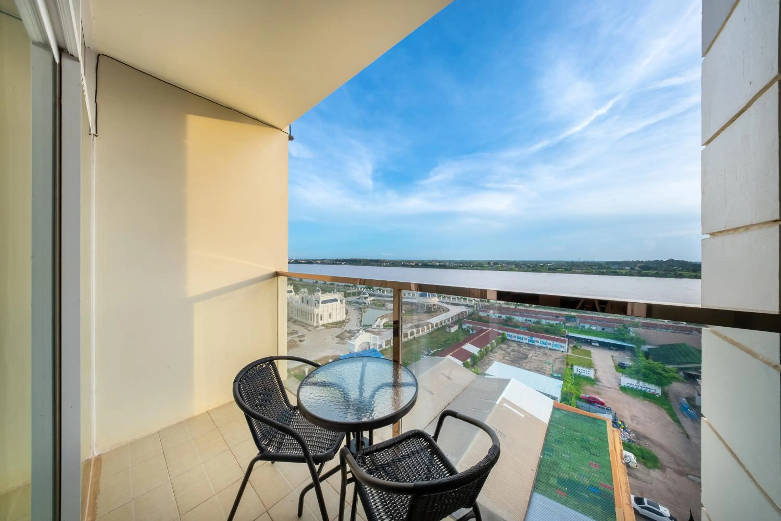 Day in ST Hotel Wattay Airport