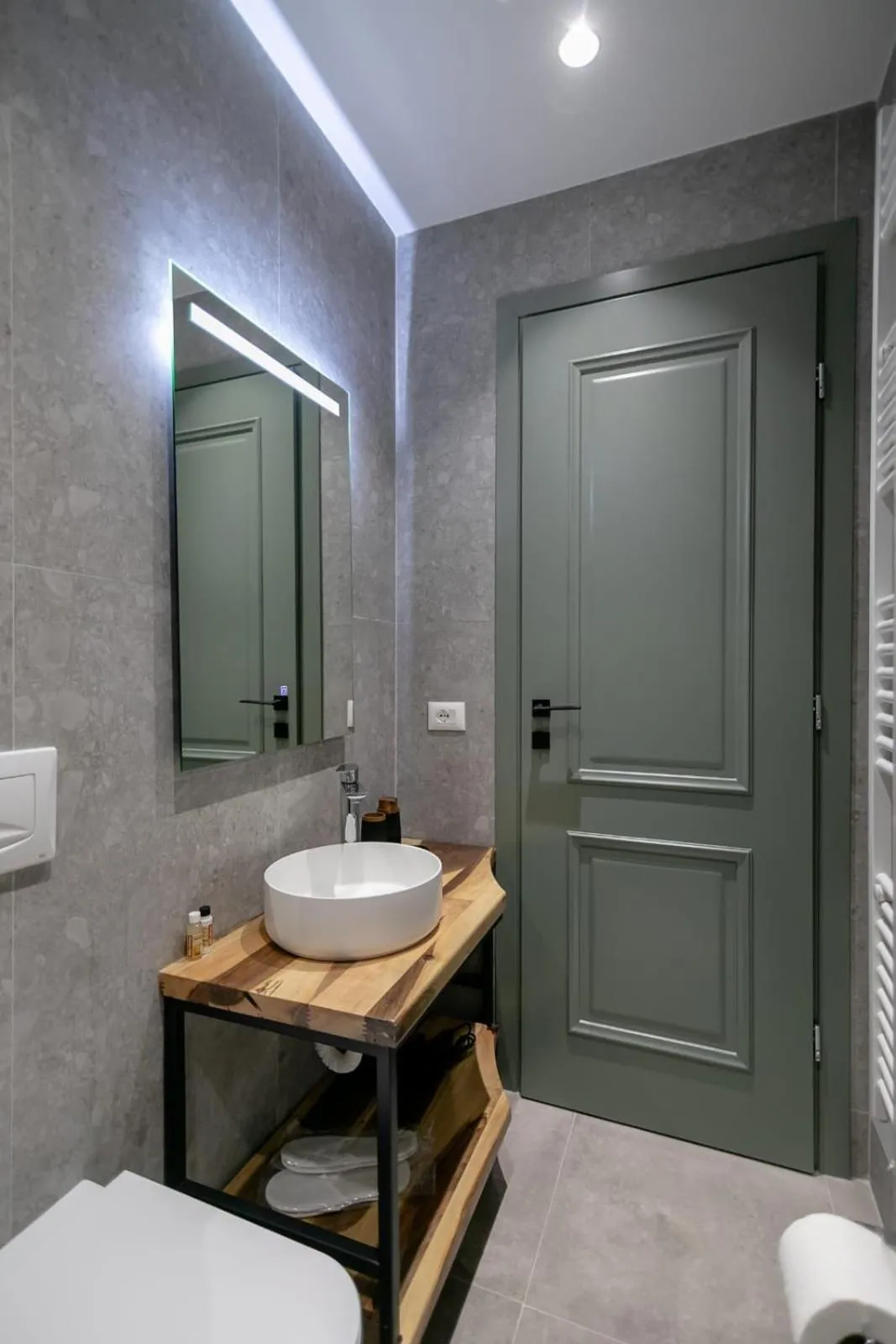 Elegance Boutique Hotel