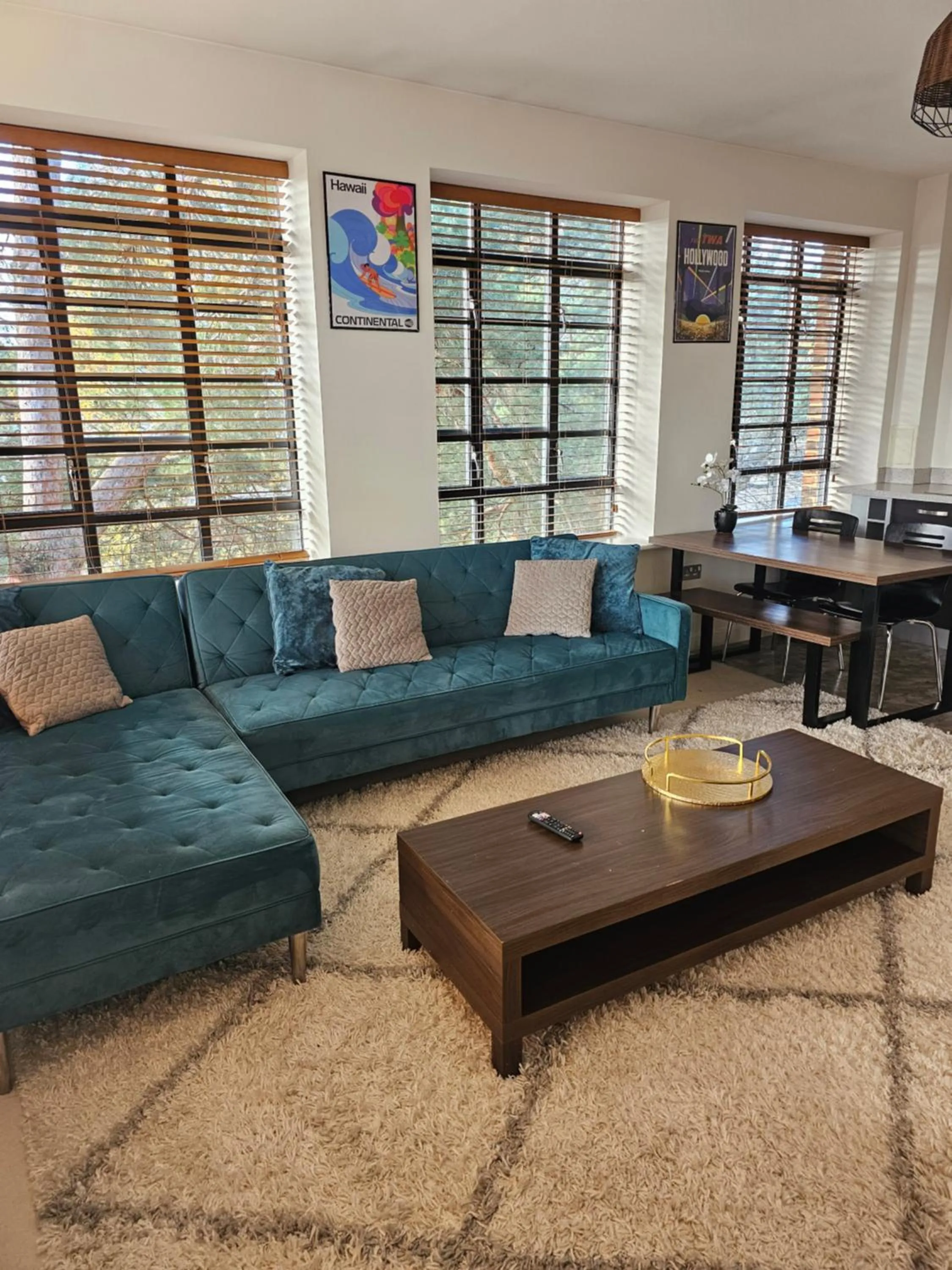 The Aviator Apartment - Farnborough - Allocated Parking, WI-FI & Self Check-in