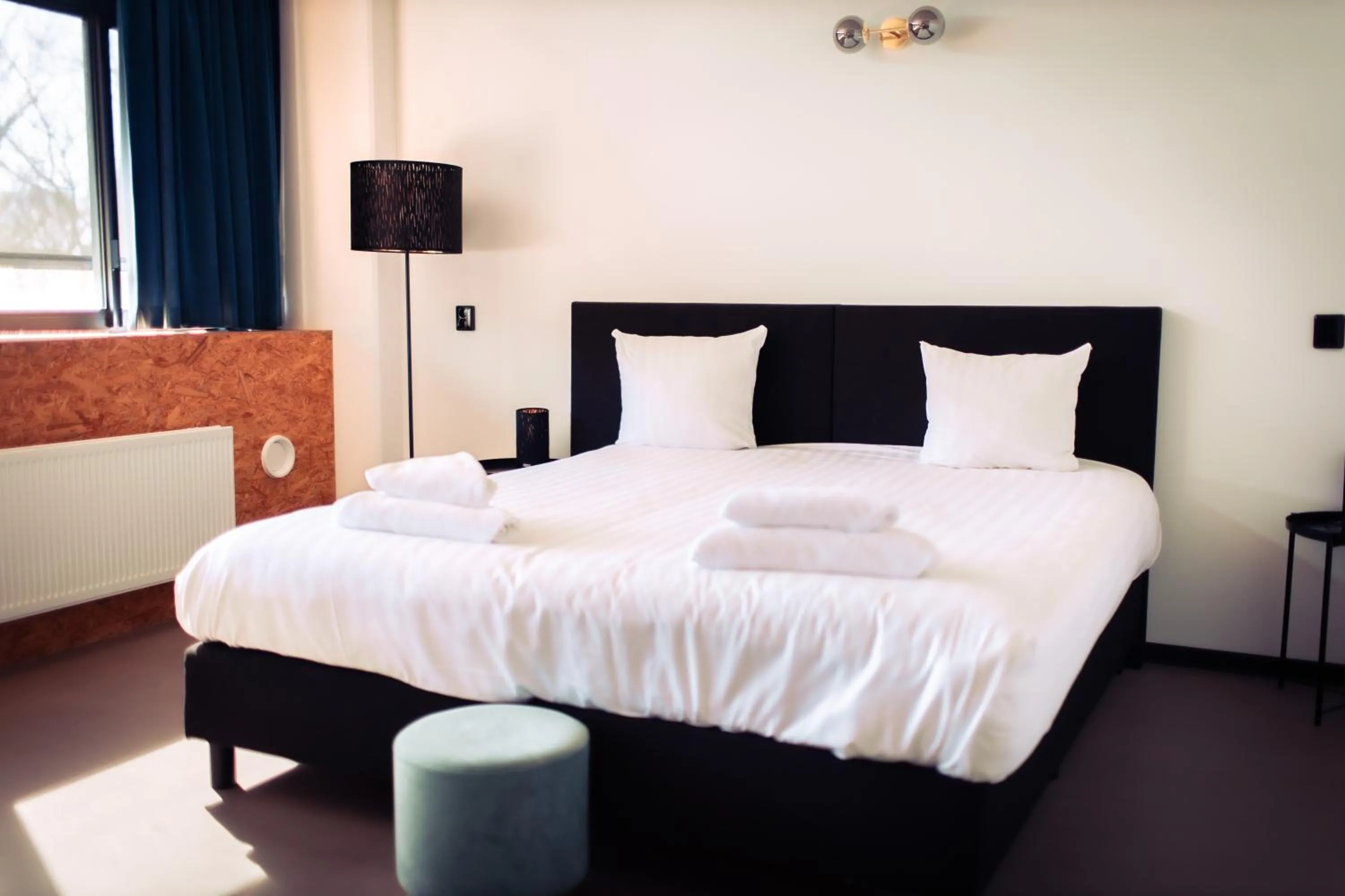 Bed in Urban Hotel The Golden Stork