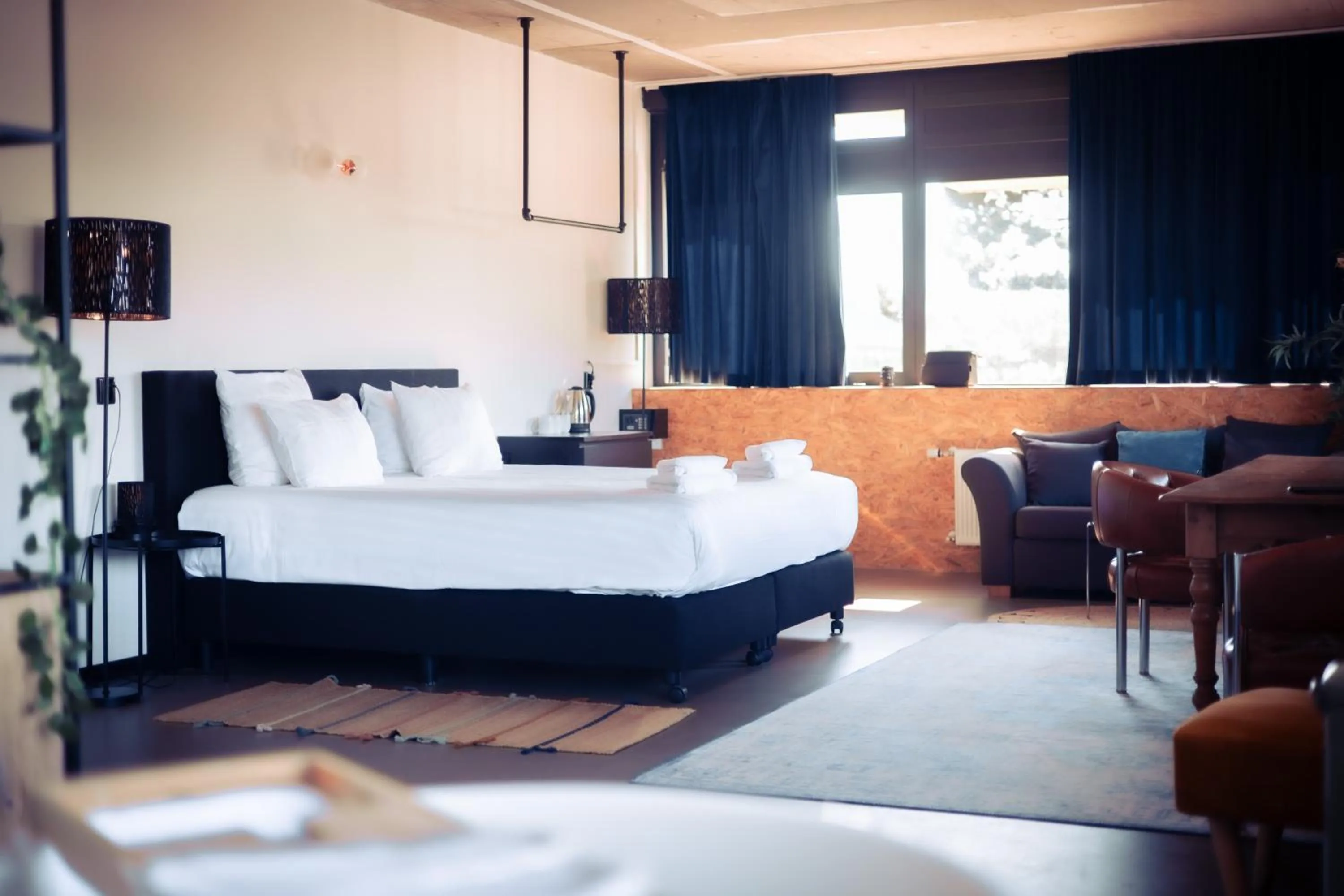 Bed in Urban Hotel The Golden Stork