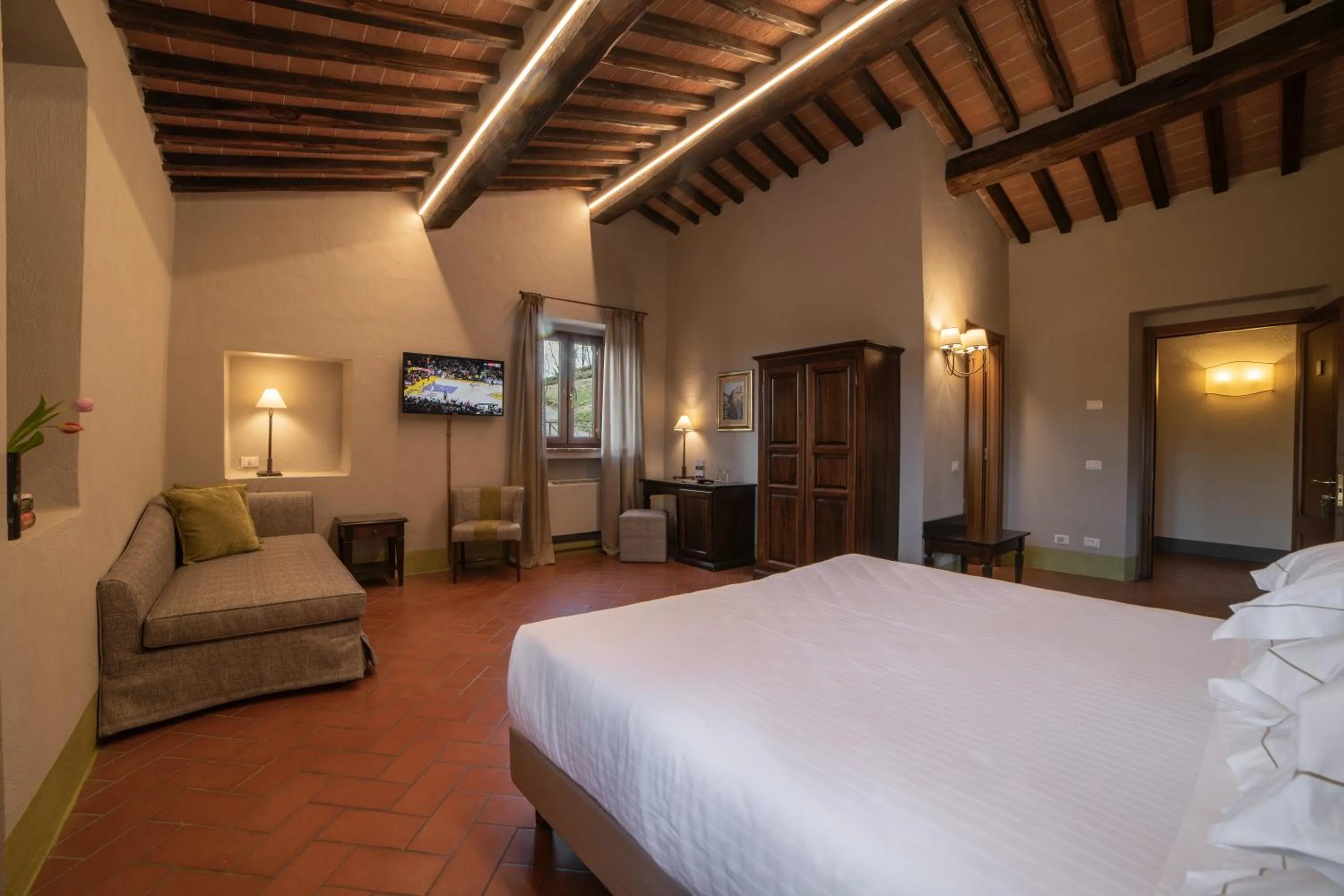 Bed in Borgo Le Noci Chianti Retreat & Pool