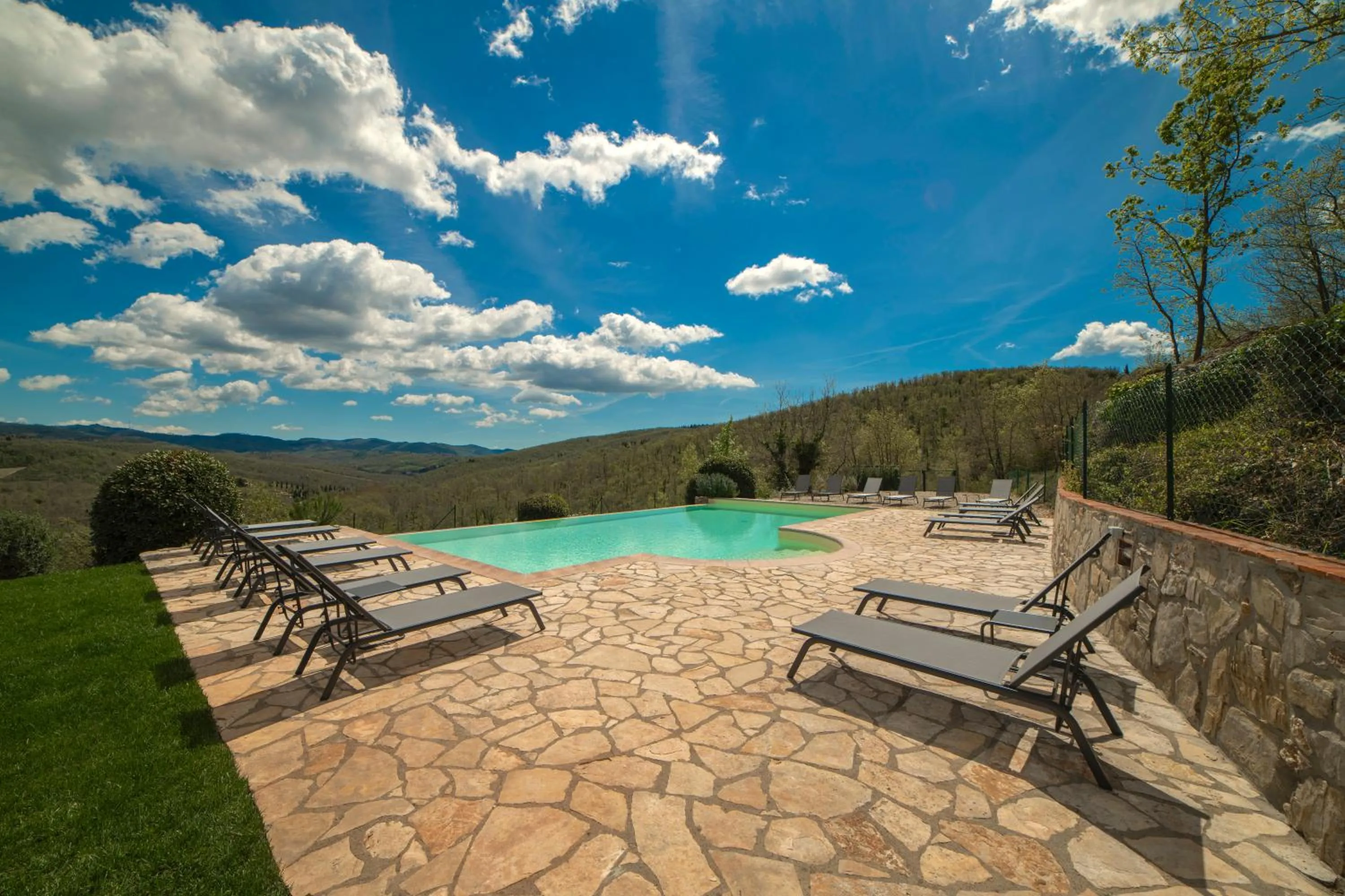 Mountain view in Borgo Le Noci Chianti Retreat & Pool