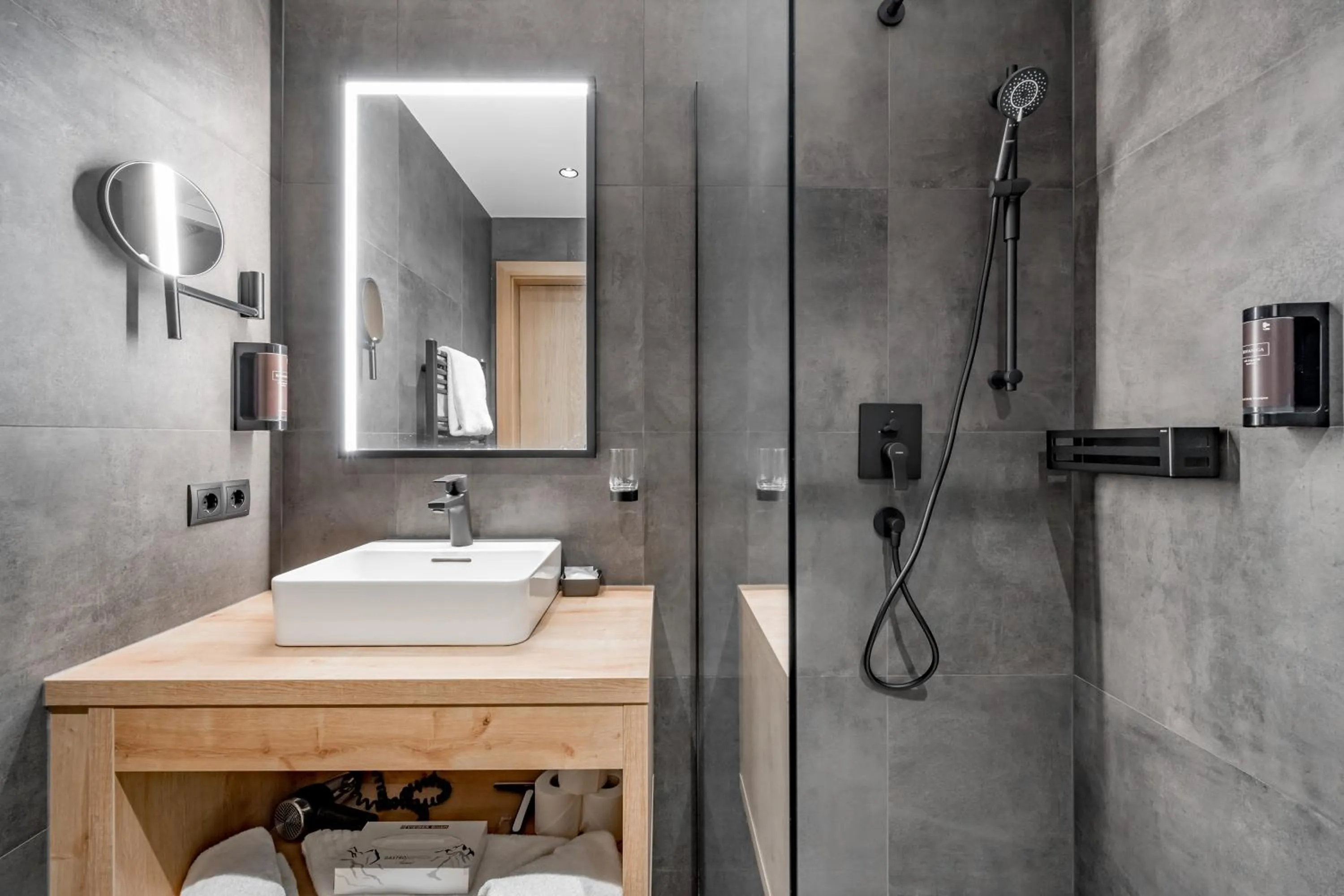 Photo of the whole room in Summit Seefeld