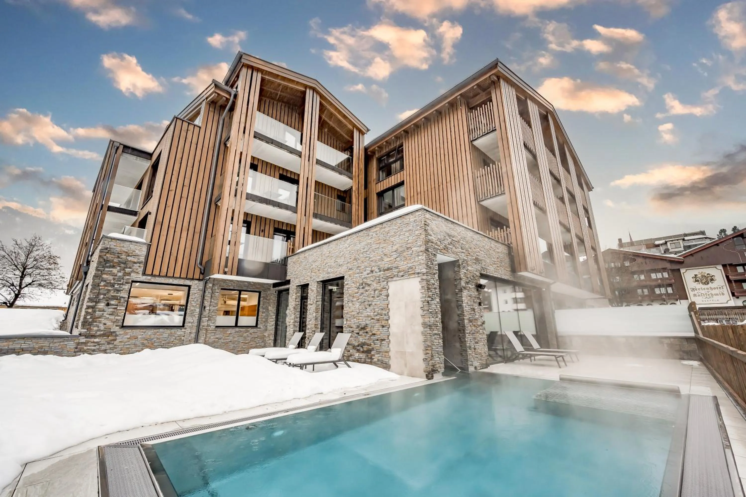 Swimming pool in Summit Seefeld